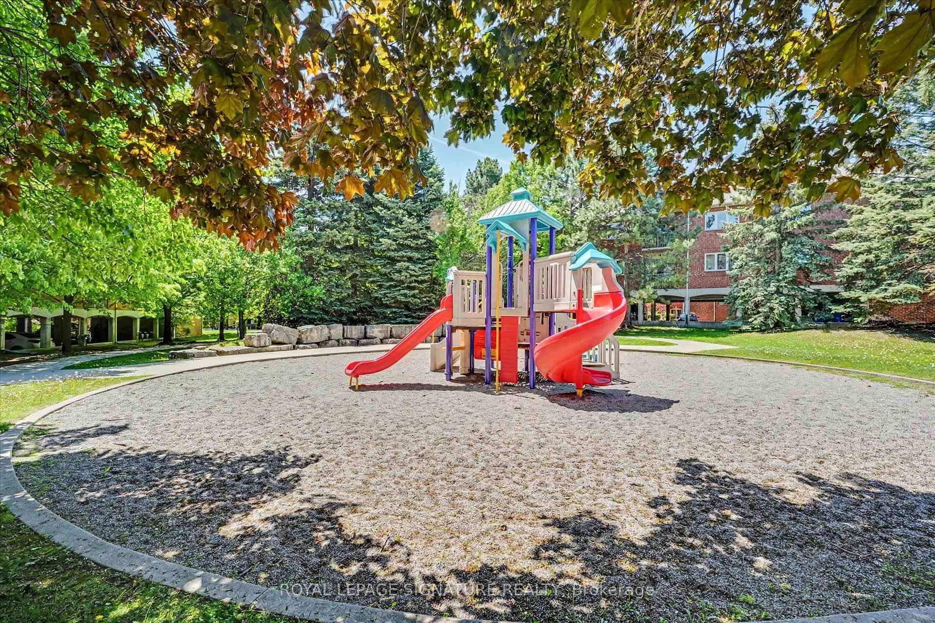 Photo 17 of Unit 221, 101 Bristol Road E, Mississauga, Hurontario — HOMEH