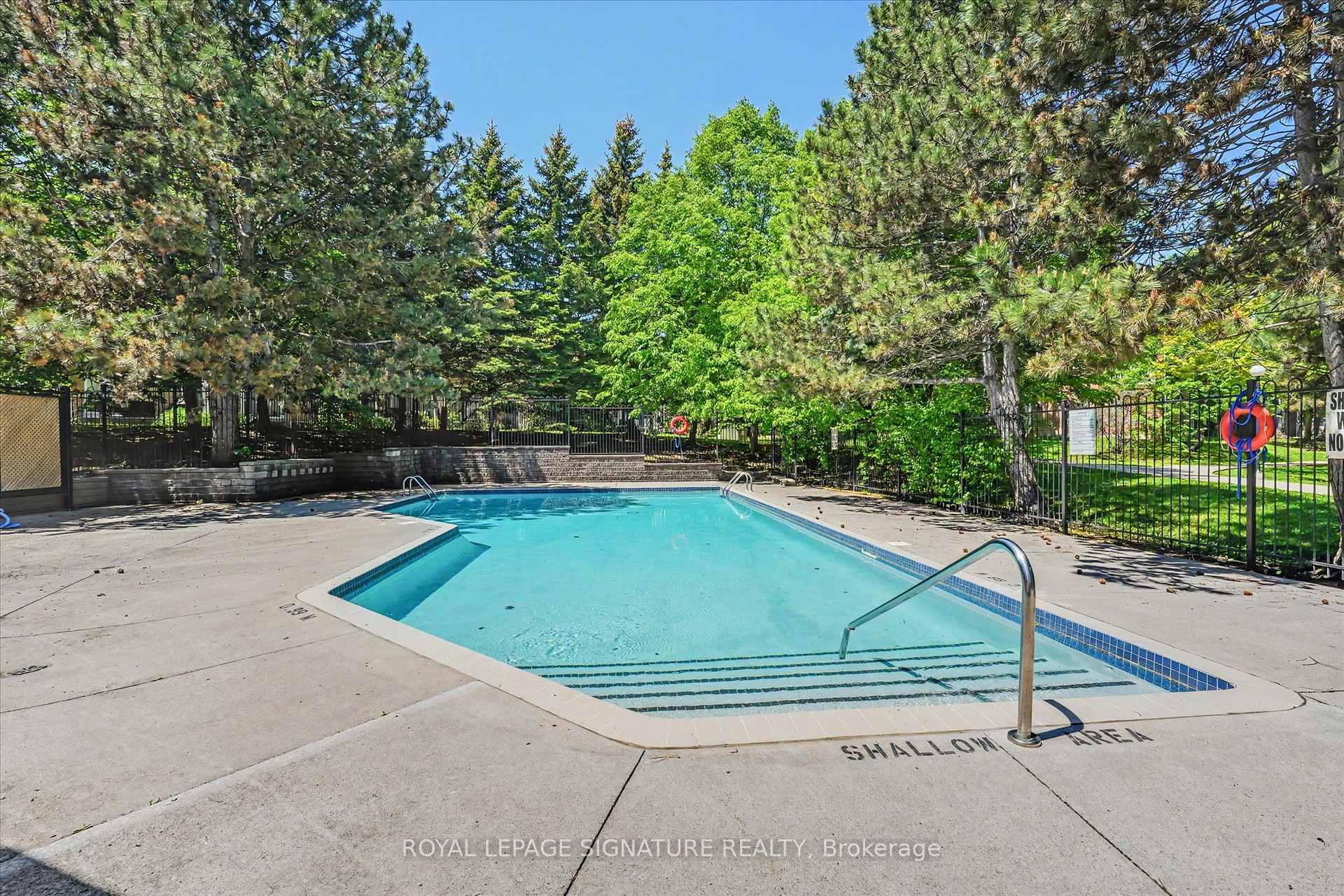 Photo 19 of Unit 221, 101 Bristol Road E, Mississauga, Hurontario — HOMEH