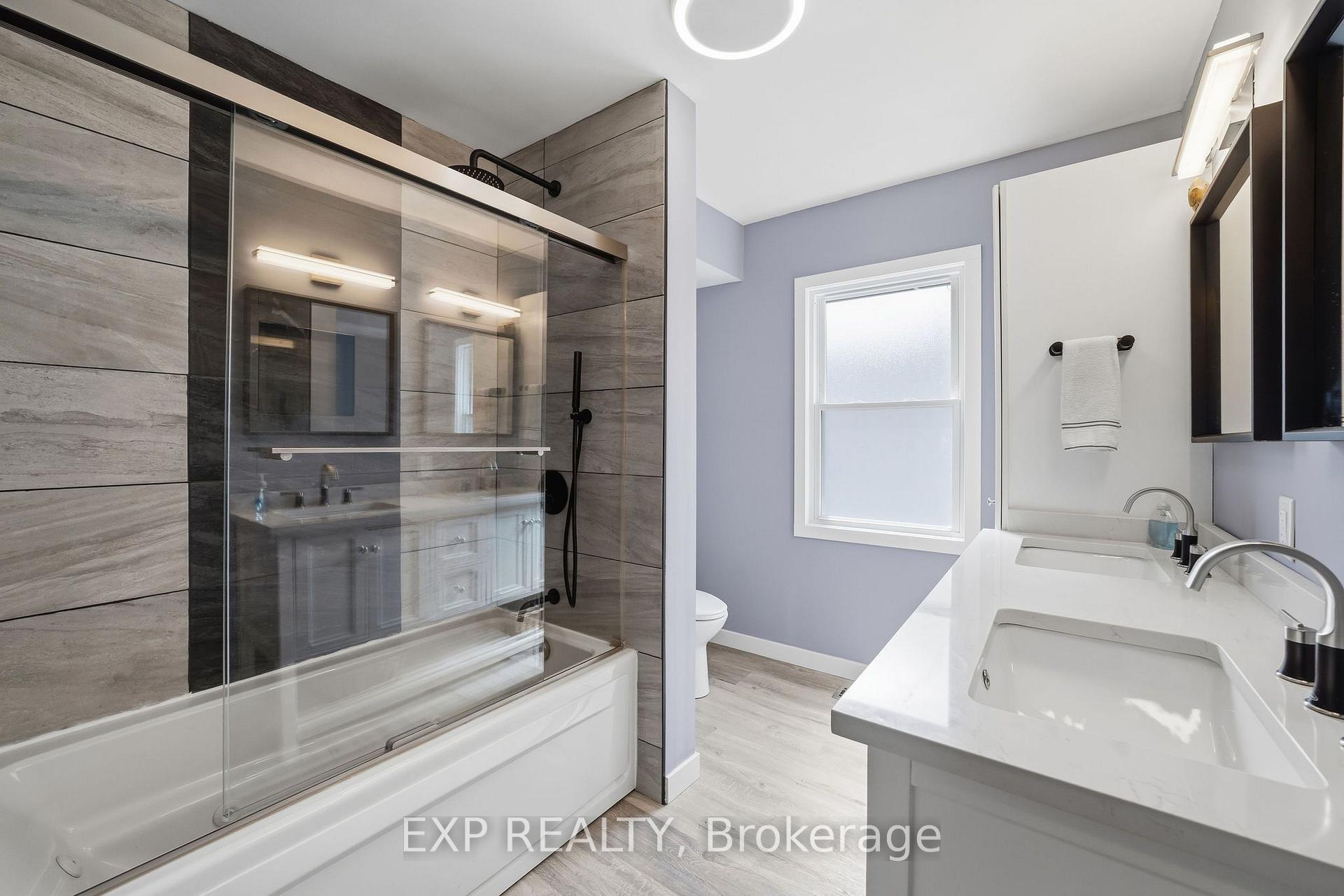 Photo 14 of 172 East Street, London, East M — HOMEH