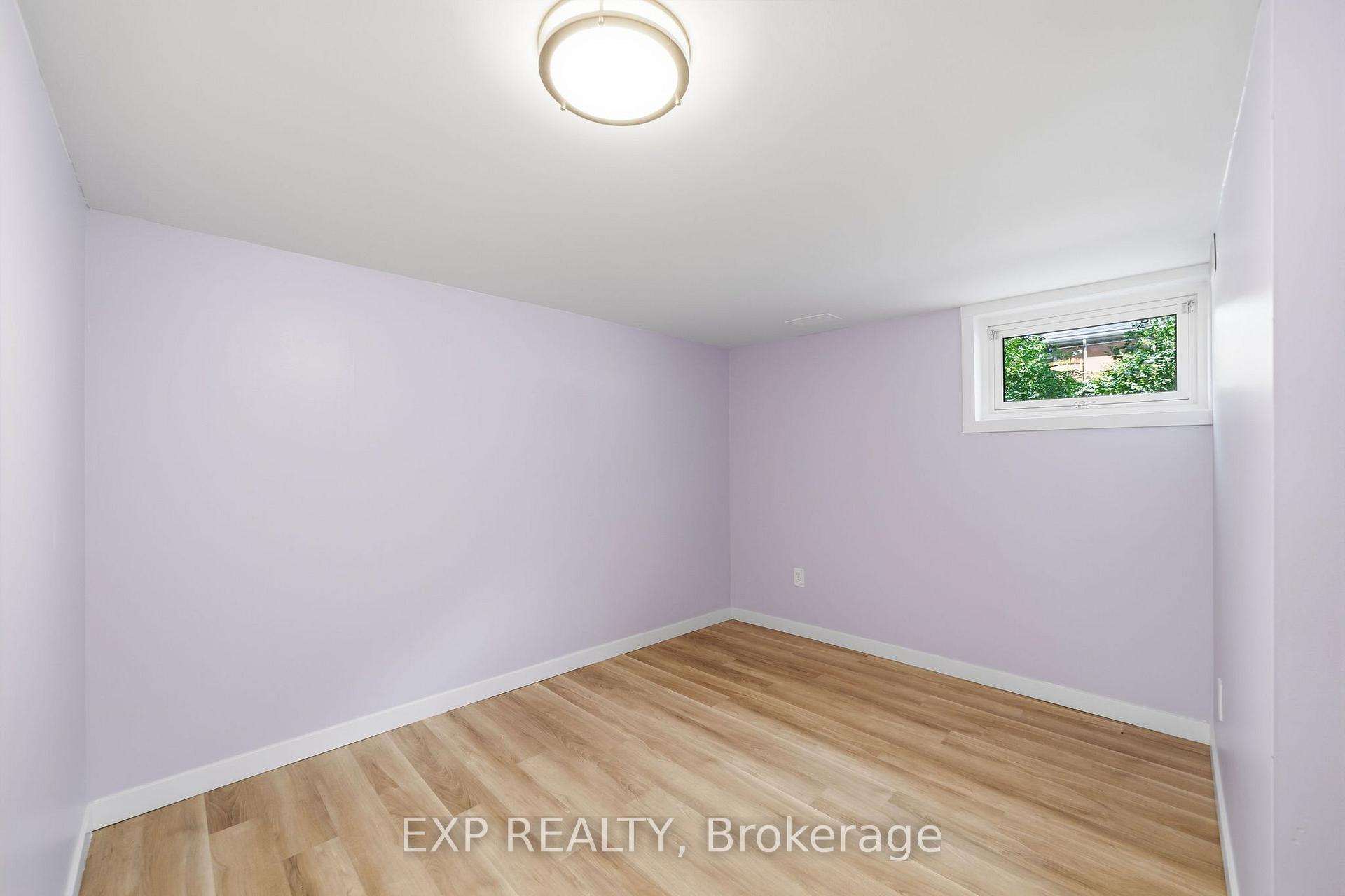 Photo 18 of 172 East Street, London, East M — HOMEH
