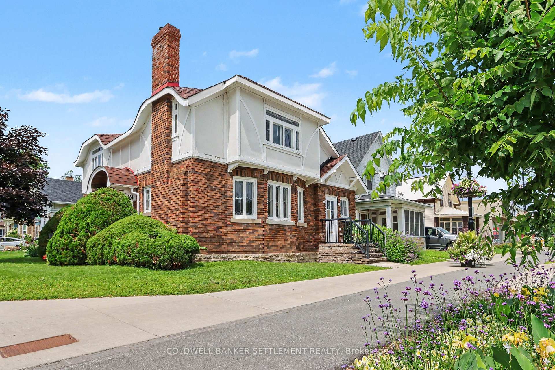 Photo 2 of 2 Gladstone Avenue, Smiths Falls, Smiths Falls — HOMEH