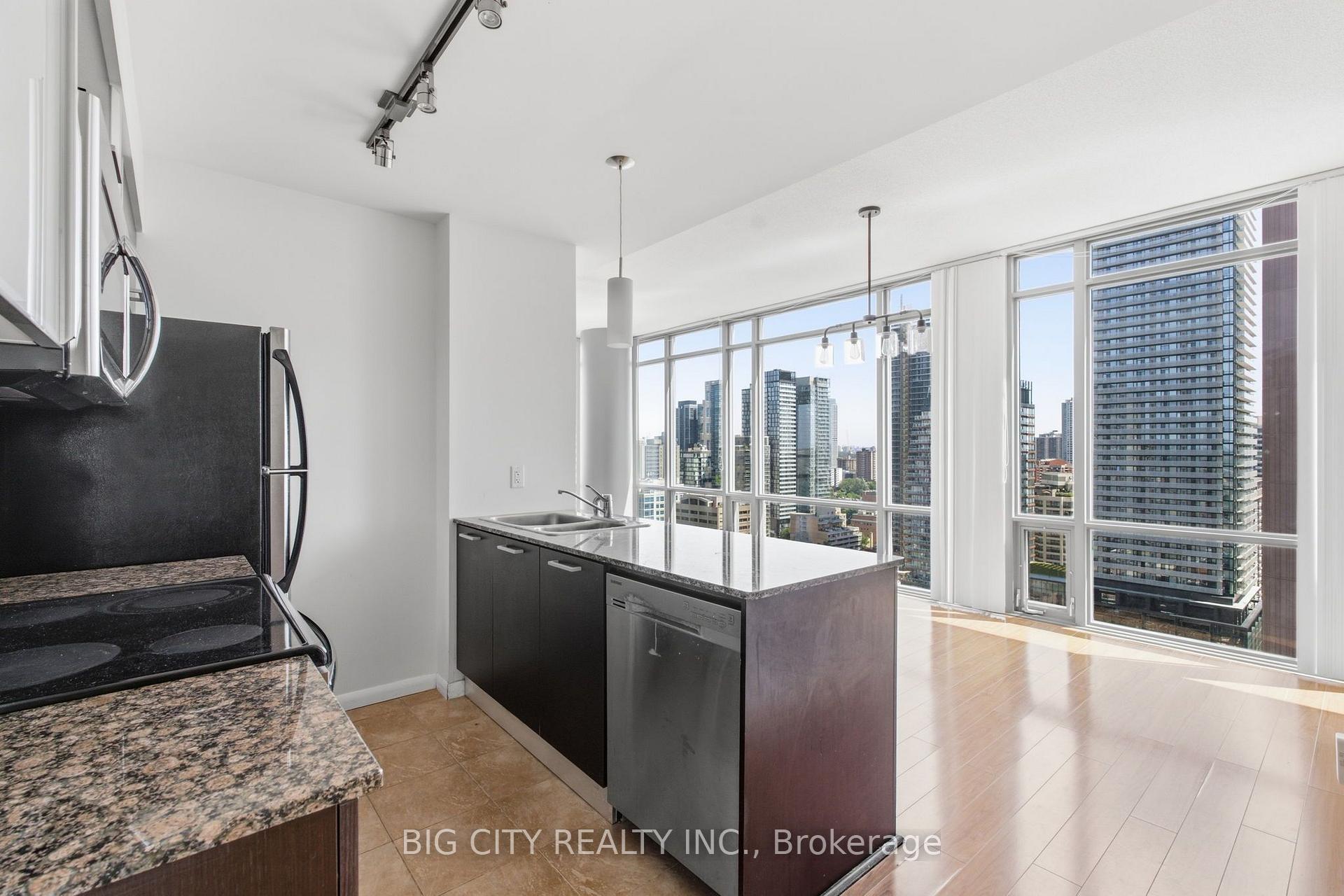 Front of Unit 2307, 37 Grosvenor Street