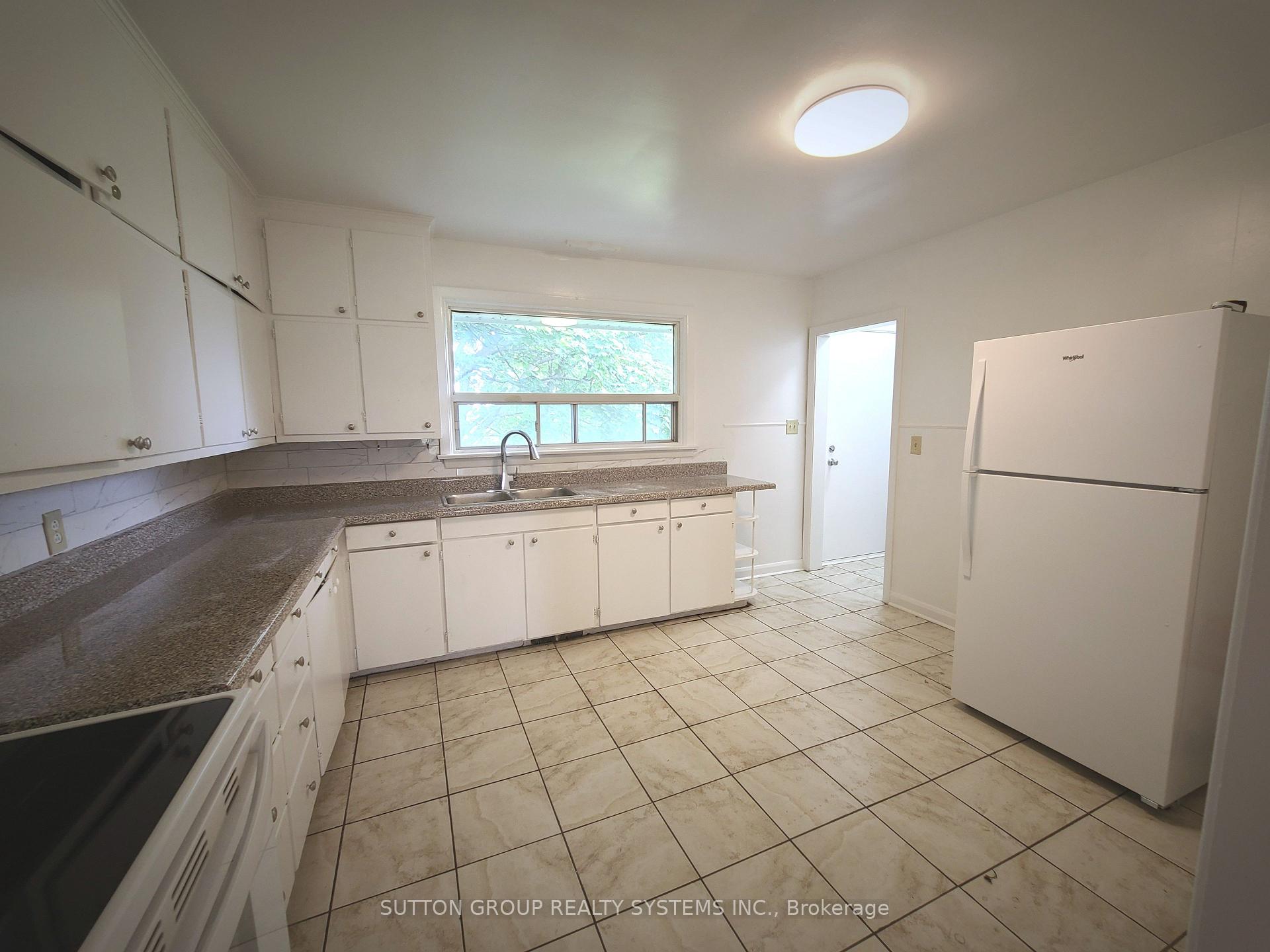 Photo 9 of 998 King Road, King, Rural King — HOMEH