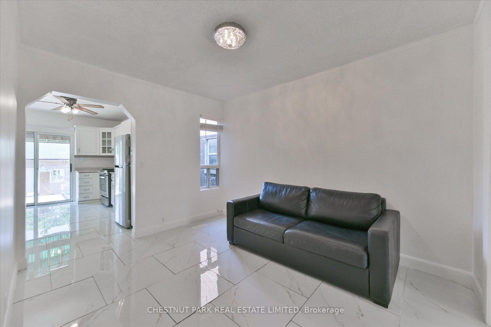 Photo 3 of Unit Main & Bsmt, 13 Silver Avenue, Toronto, Roncesvalles — HOMEH