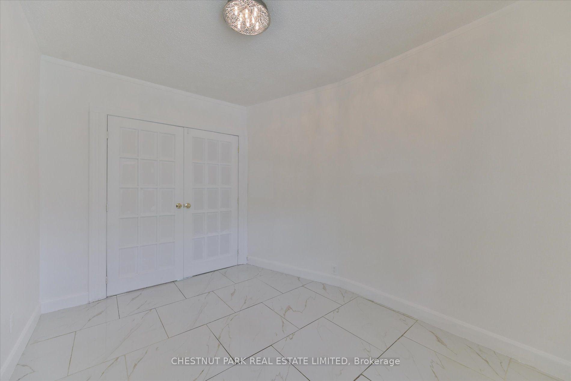 Photo 10 of Unit Main & Bsmt, 13 Silver Avenue, Toronto, Roncesvalles — HOMEH