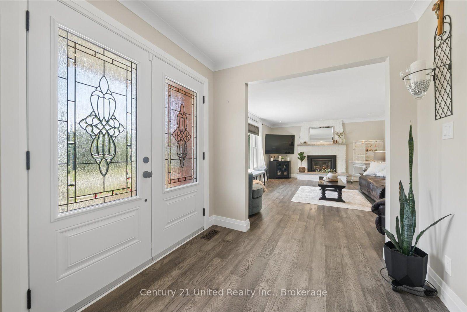 Photo 5 of 940 Cavan Wood Drive, Cavan Monaghan, Cavan Twp — HOMEH