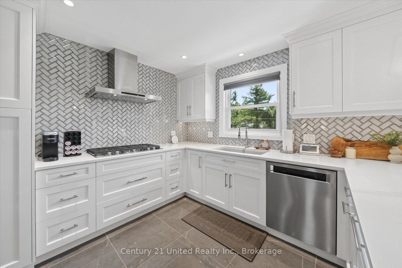 Photo 12 of 940 Cavan Wood Drive, Cavan Monaghan, Cavan Twp — HOMEH