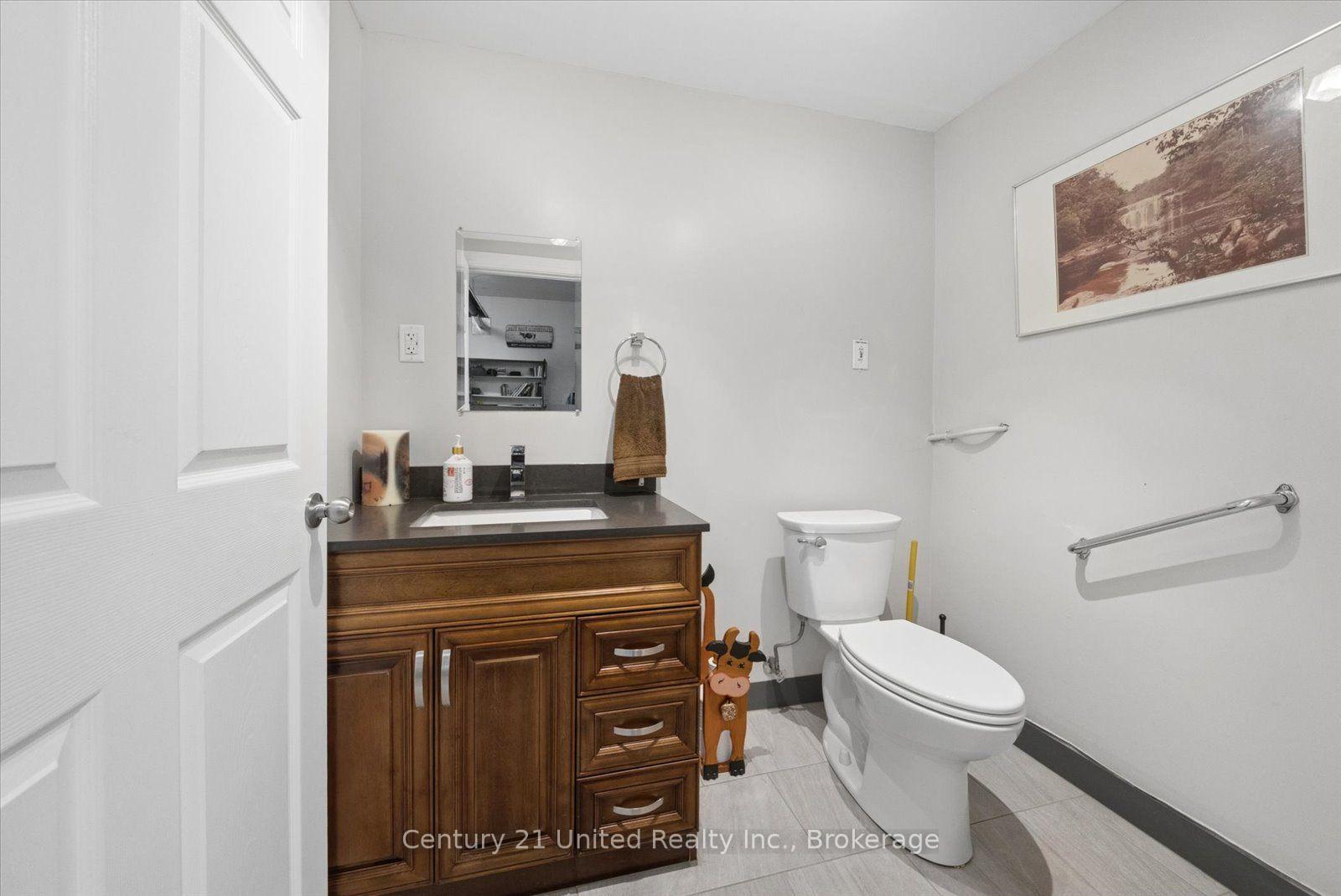 Photo 34 of 940 Cavan Wood Drive, Cavan Monaghan, Cavan Twp — HOMEH