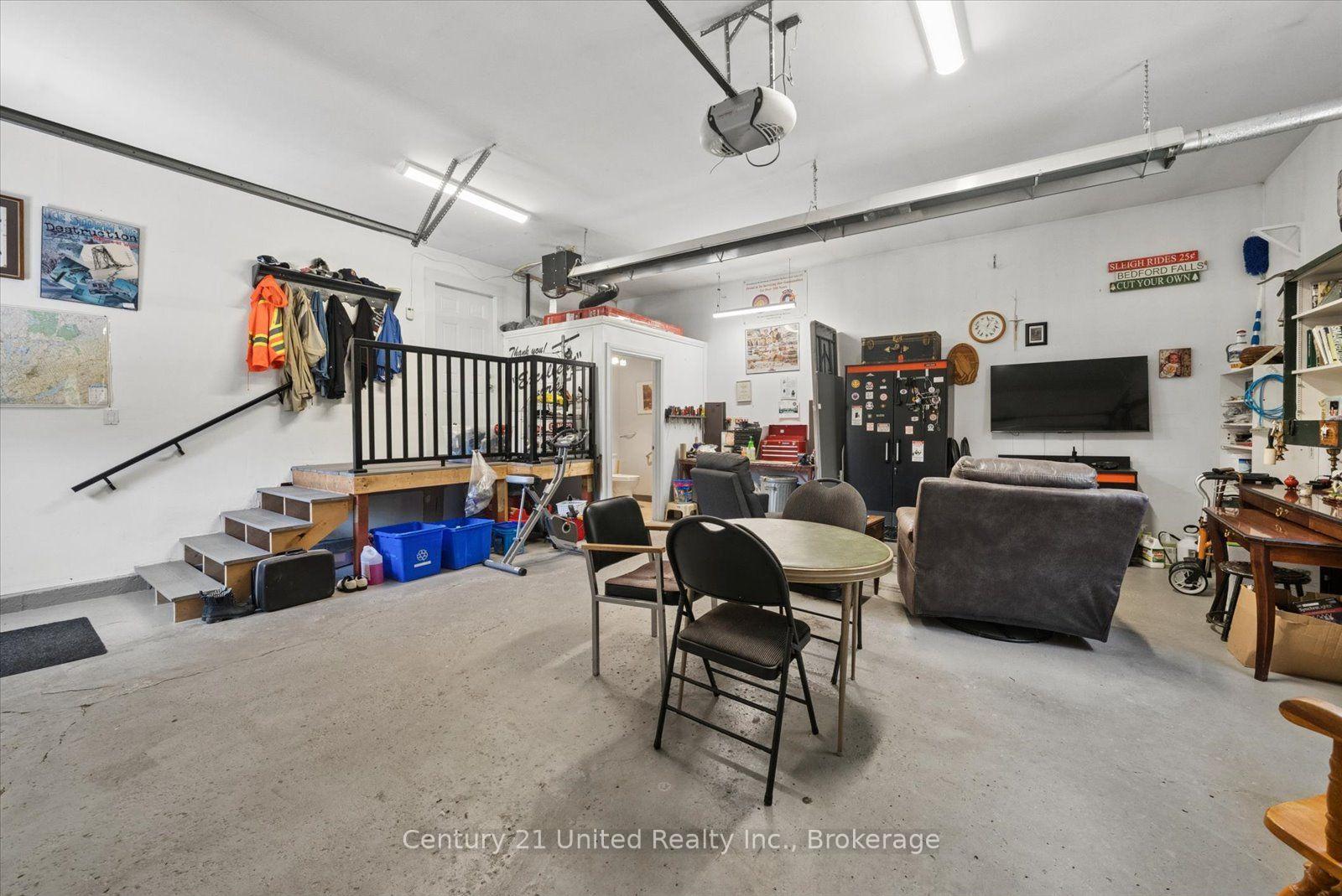 Photo 36 of 940 Cavan Wood Drive, Cavan Monaghan, Cavan Twp — HOMEH