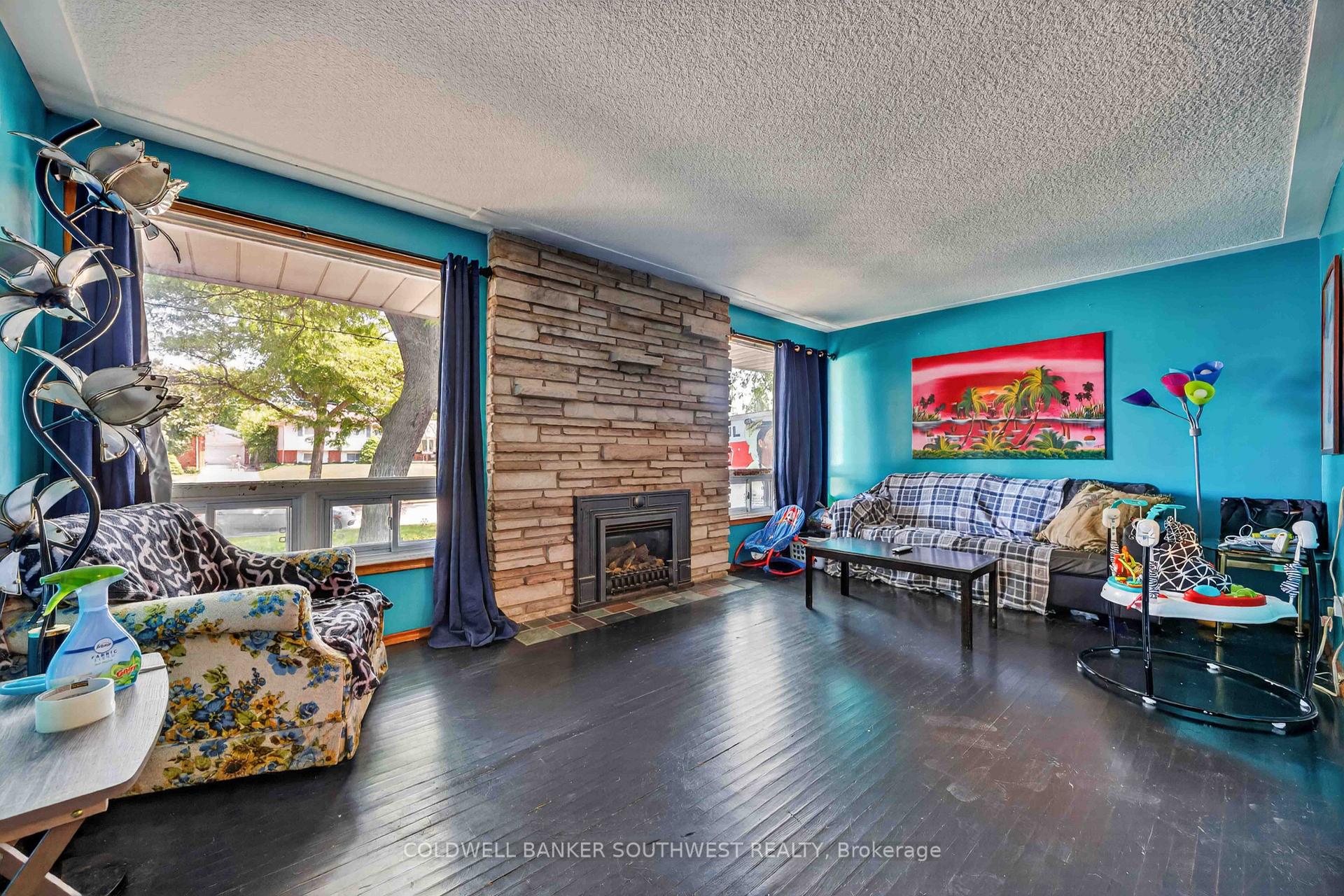 Photo 4 of 1091 Indian Road N, Sarnia — HOMEH