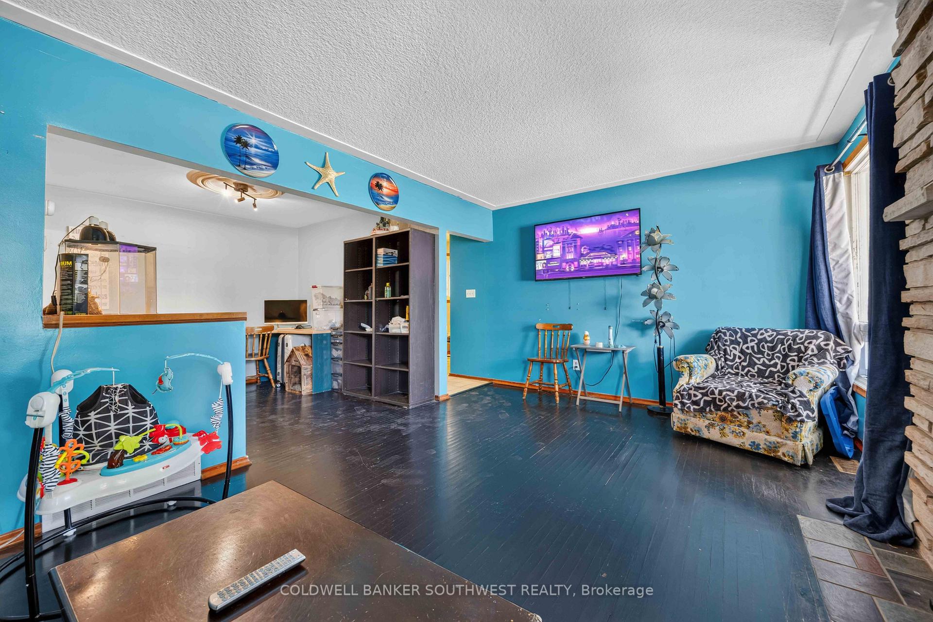 Photo 5 of 1091 Indian Road N, Sarnia — HOMEH