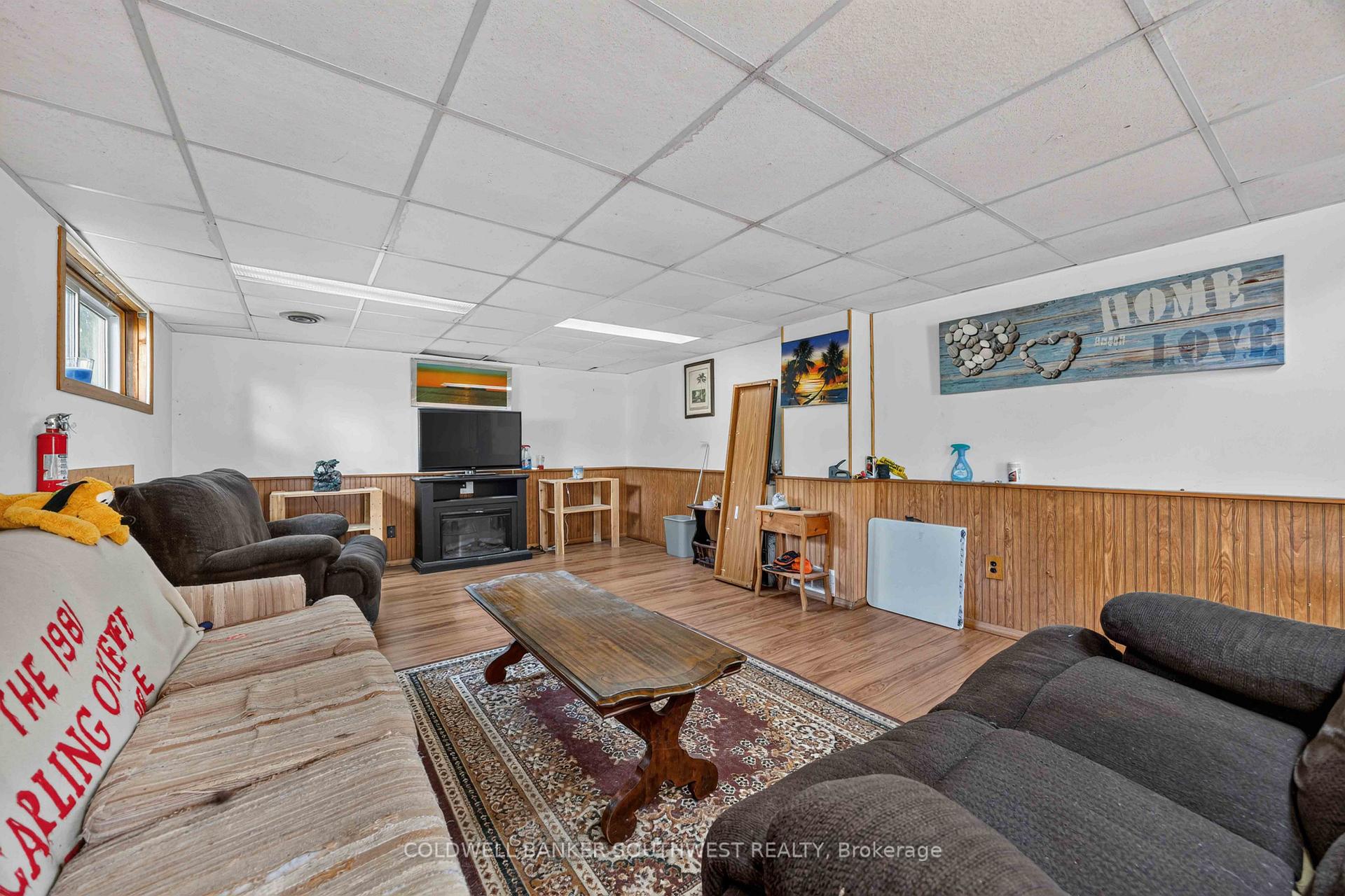 Photo 20 of 1091 Indian Road N, Sarnia — HOMEH