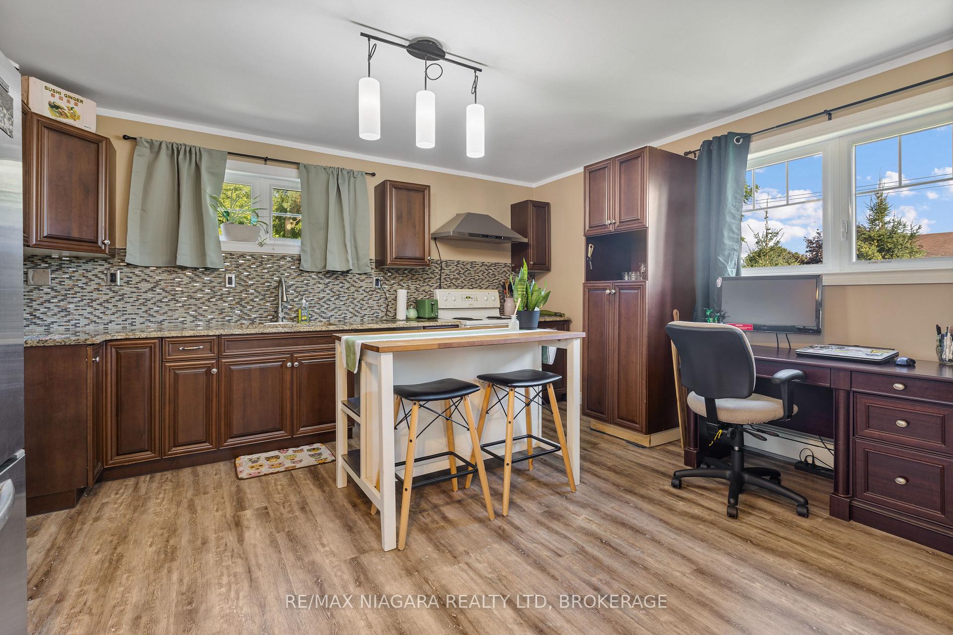 Photo 15 of 1 Linden Avenue, Pelham, Fonthill — HOMEH