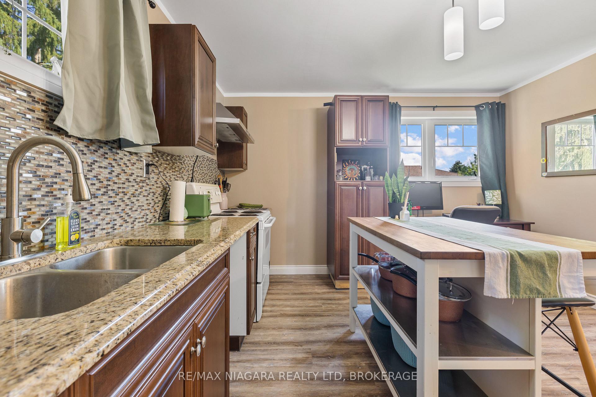 Photo 17 of 1 Linden Avenue, Pelham, Fonthill — HOMEH