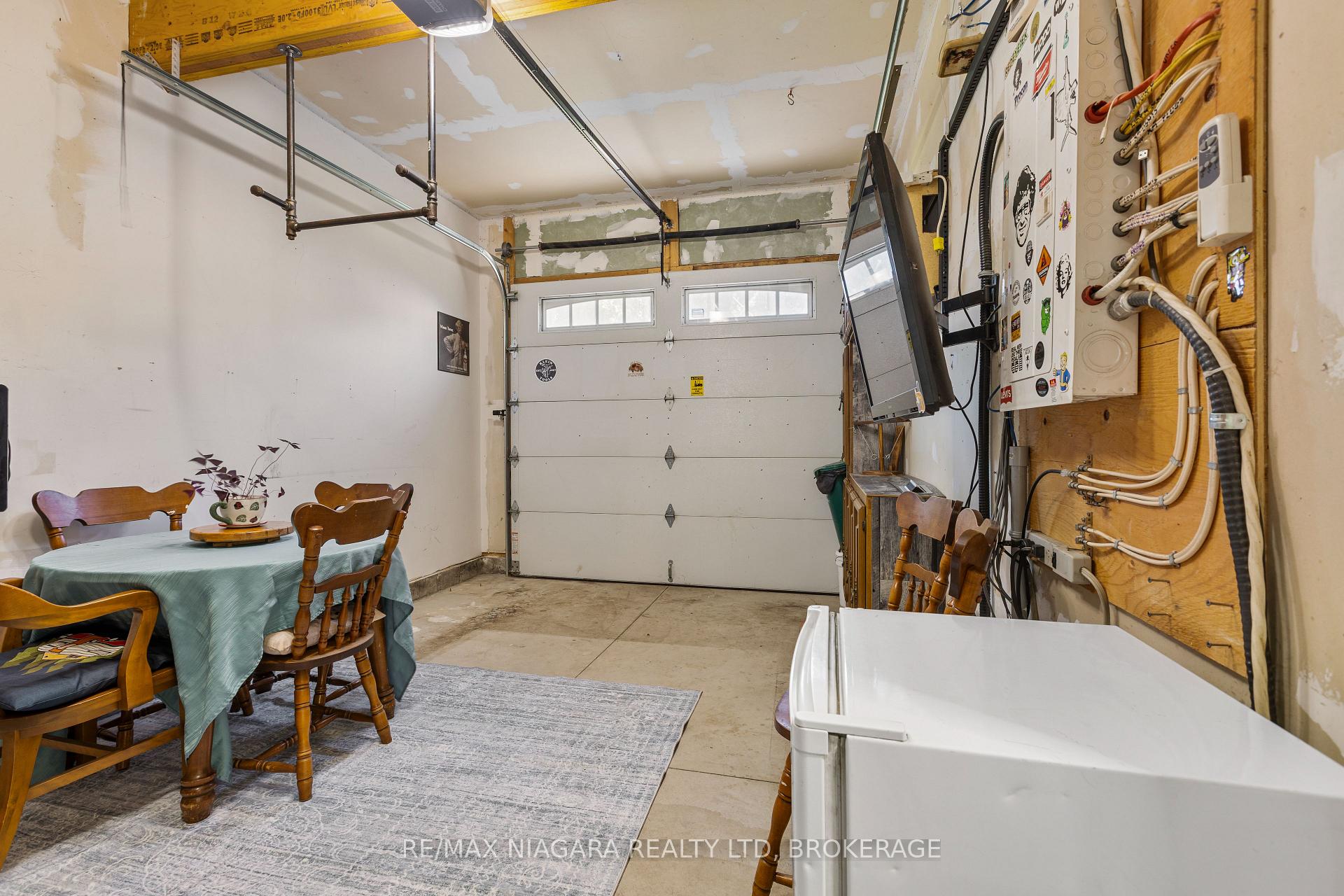 Photo 23 of 1 Linden Avenue, Pelham, Fonthill — HOMEH