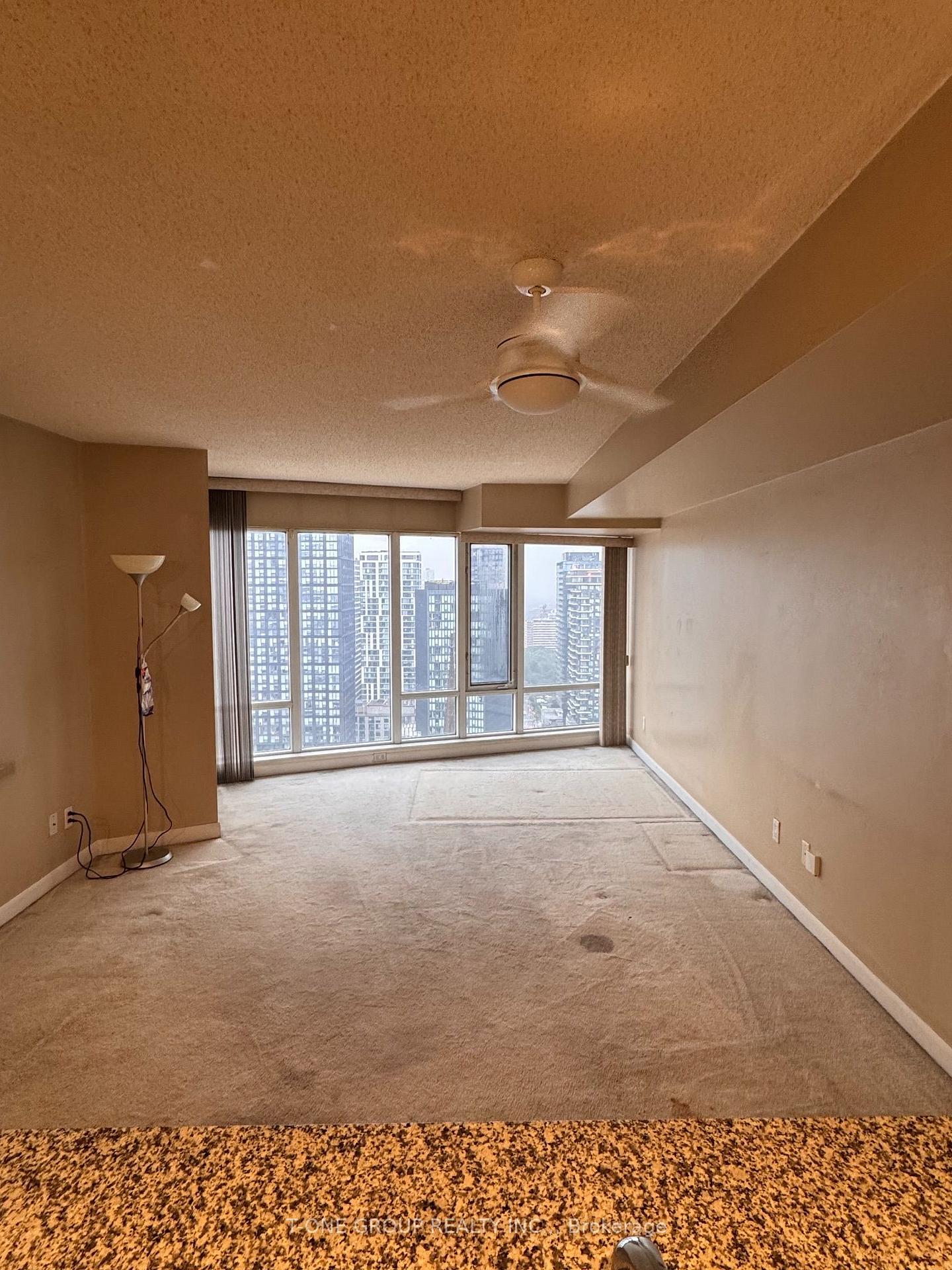 Photo 4 of 210 Victoria Street, Toronto, Church-Yonge Corridor — HOMEH