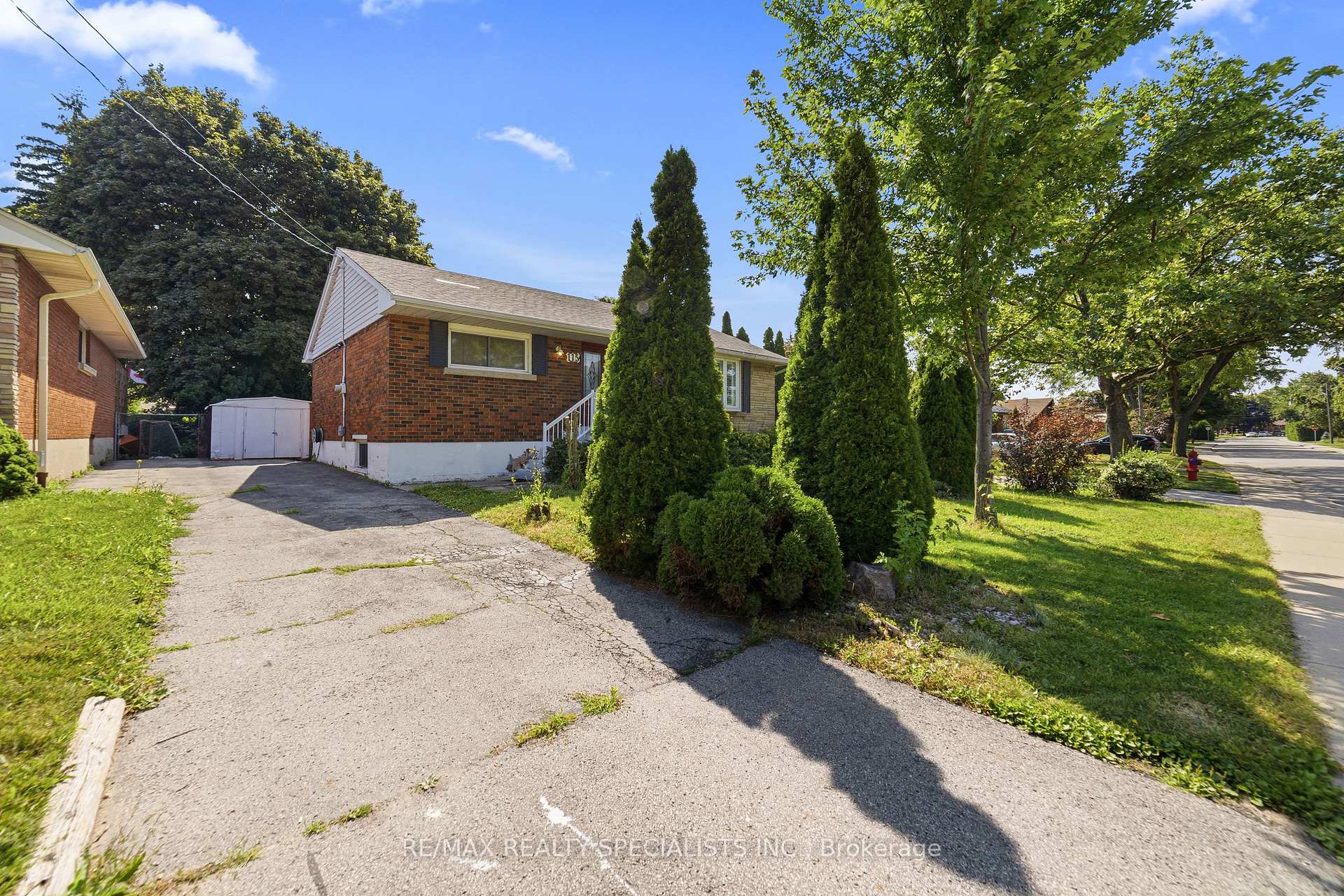 Photo 1 of 115 Kings Forest Drive, Hamilton, Huntington — HOMEH