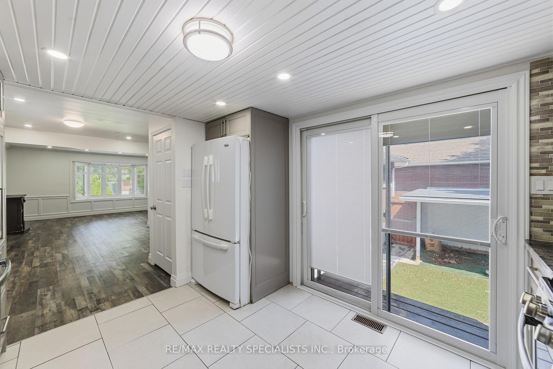 Photo 11 of 115 Kings Forest Drive, Hamilton, Huntington — HOMEH