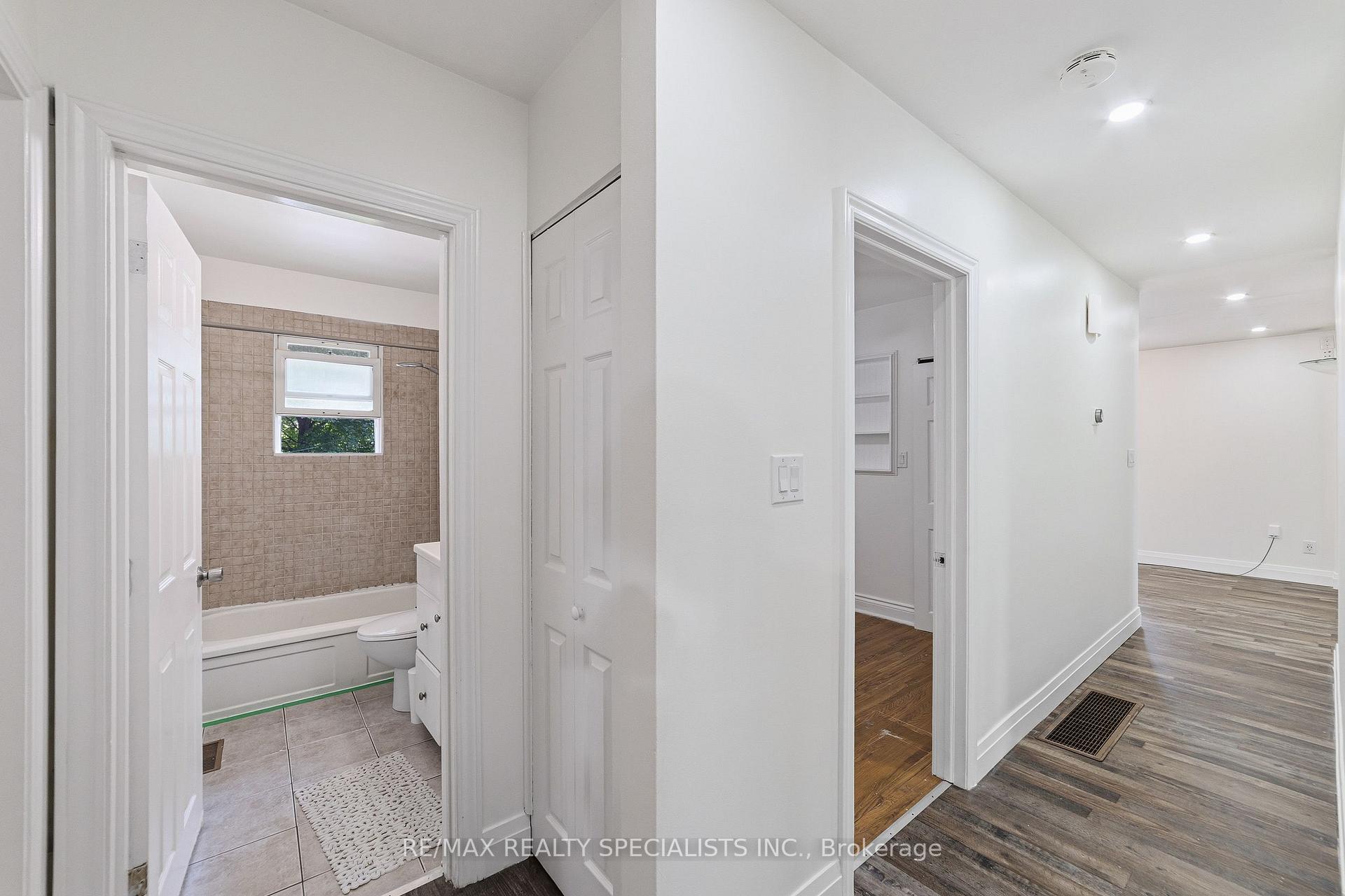 Photo 17 of 115 Kings Forest Drive, Hamilton, Huntington — HOMEH