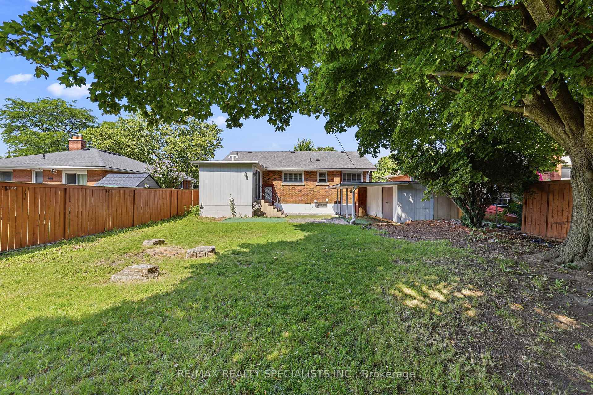 Photo 21 of 115 Kings Forest Drive, Hamilton, Huntington — HOMEH