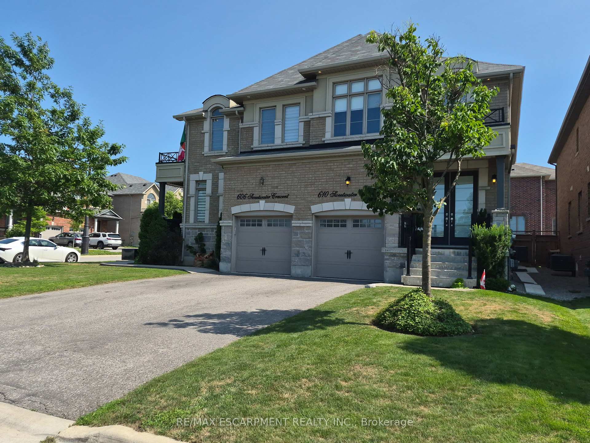 Photo of 610 Sweetwater Crescent