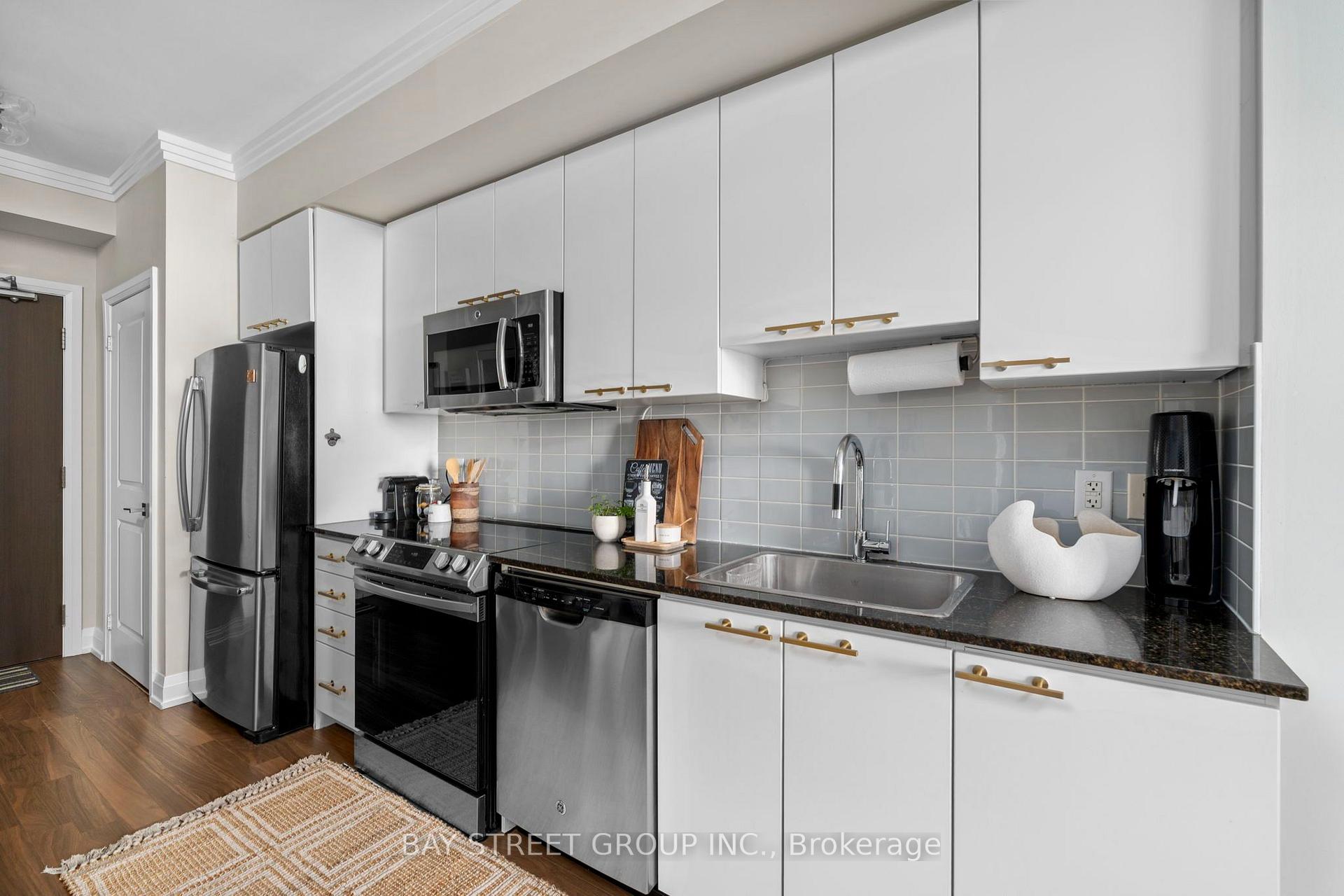 Photo 7 of Unit 1905, 7171 Yonge Street, Markham, Grandview — HOMEH