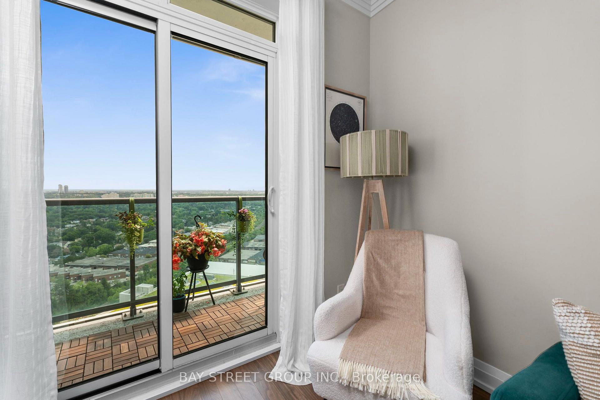 Photo 19 of Unit 1905, 7171 Yonge Street, Markham, Grandview — HOMEH