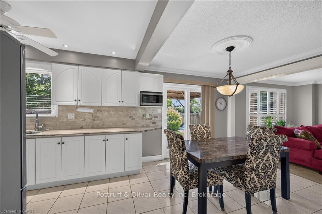 Photo 10 of 3 Ridgemount Drive, Hamilton, Butler — HOMEH