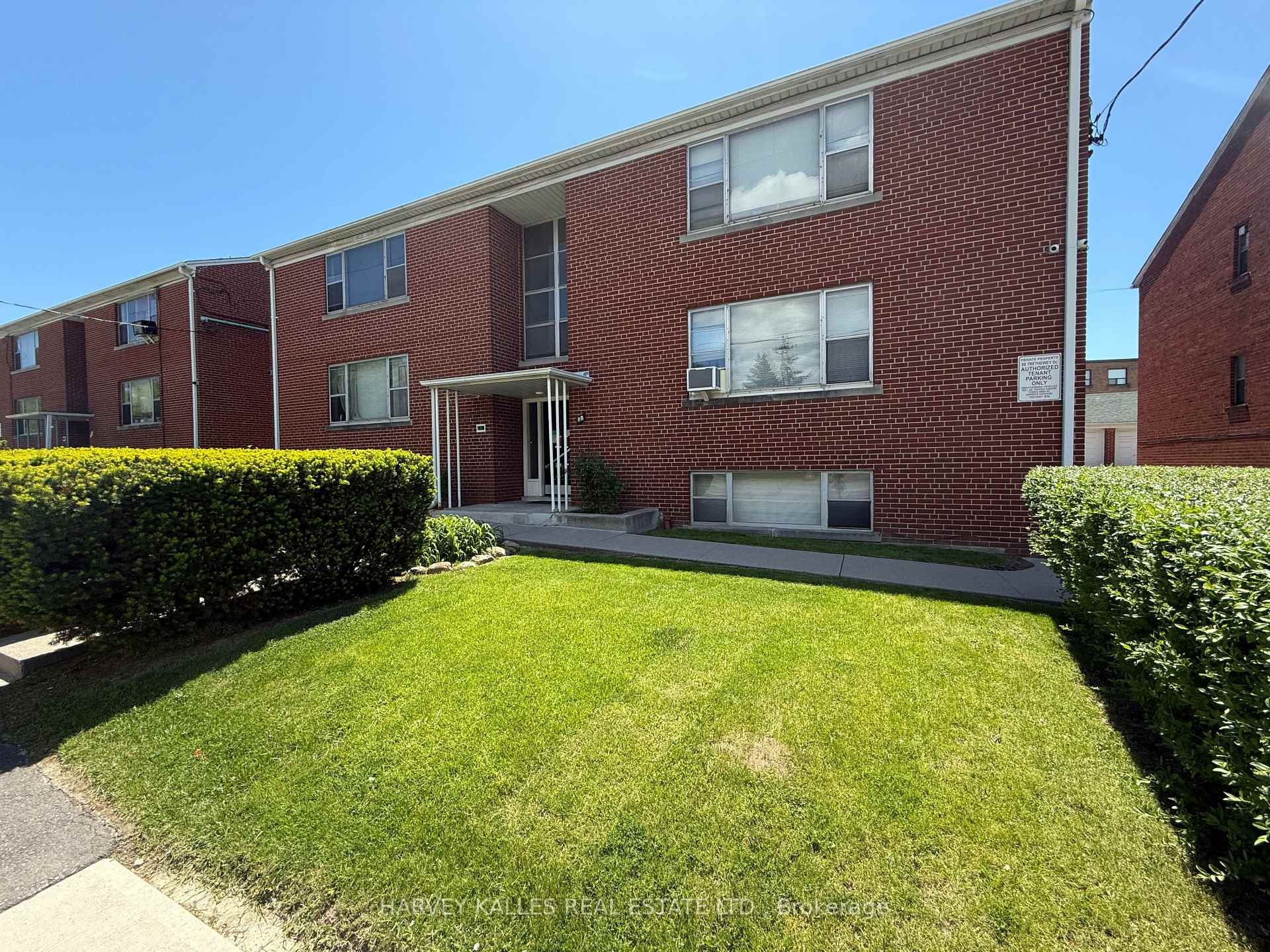 Photo 2 of Unit 2, 88 Trethewey Drive, North York, Beechborough-Greenbrook — HOMEH