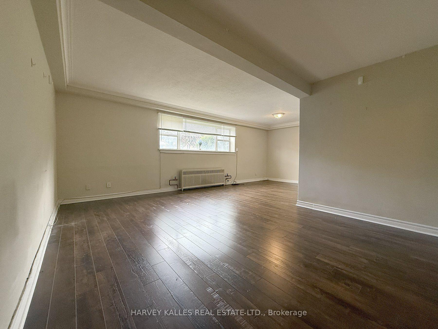 Photo 3 of Unit 2, 88 Trethewey Drive, North York, Beechborough-Greenbrook — HOMEH
