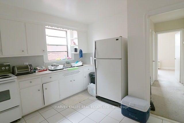 Photo 6 of Unit 2, 88 Trethewey Drive, North York, Beechborough-Greenbrook — HOMEH
