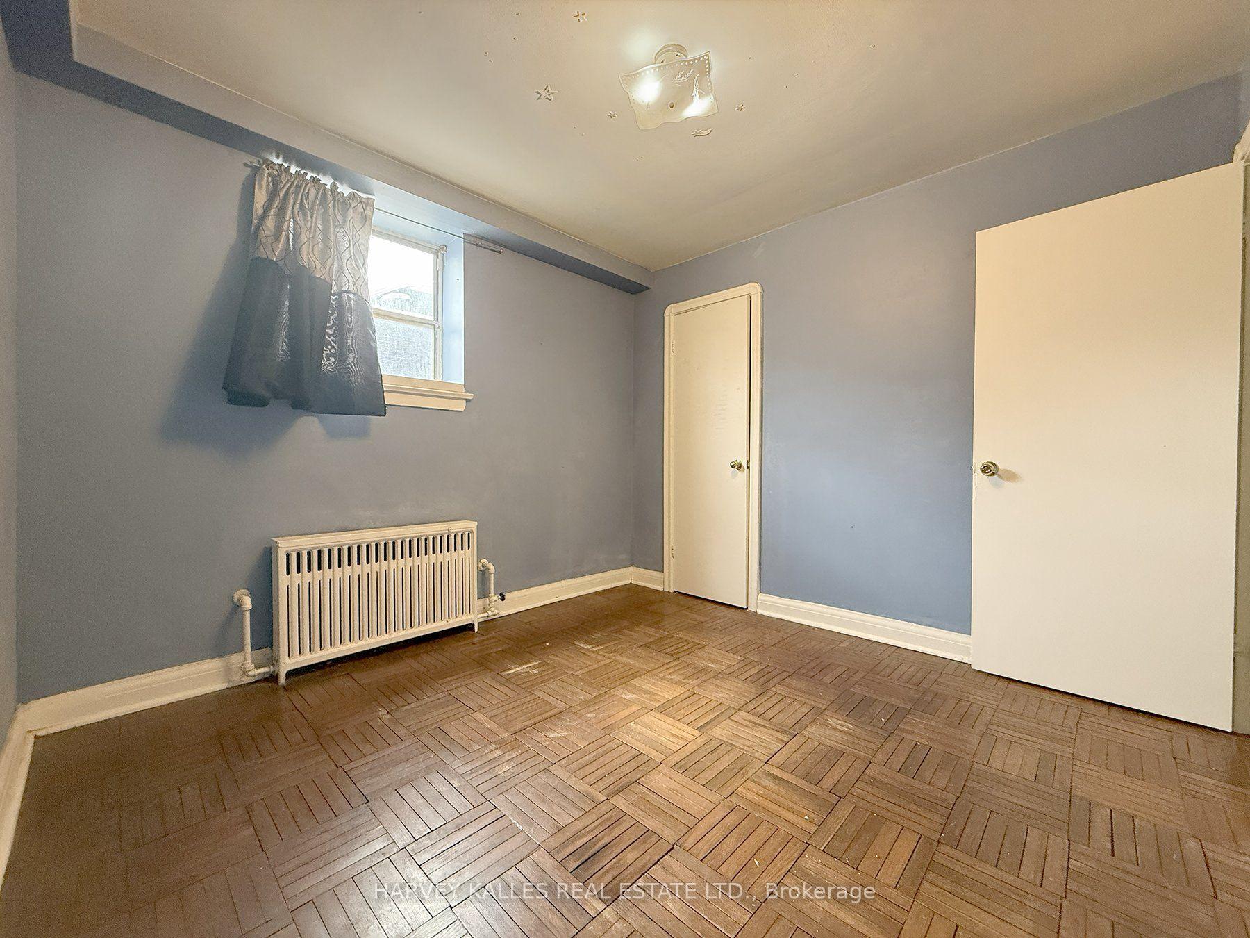 Photo 7 of Unit 2, 88 Trethewey Drive, North York, Beechborough-Greenbrook — HOMEH