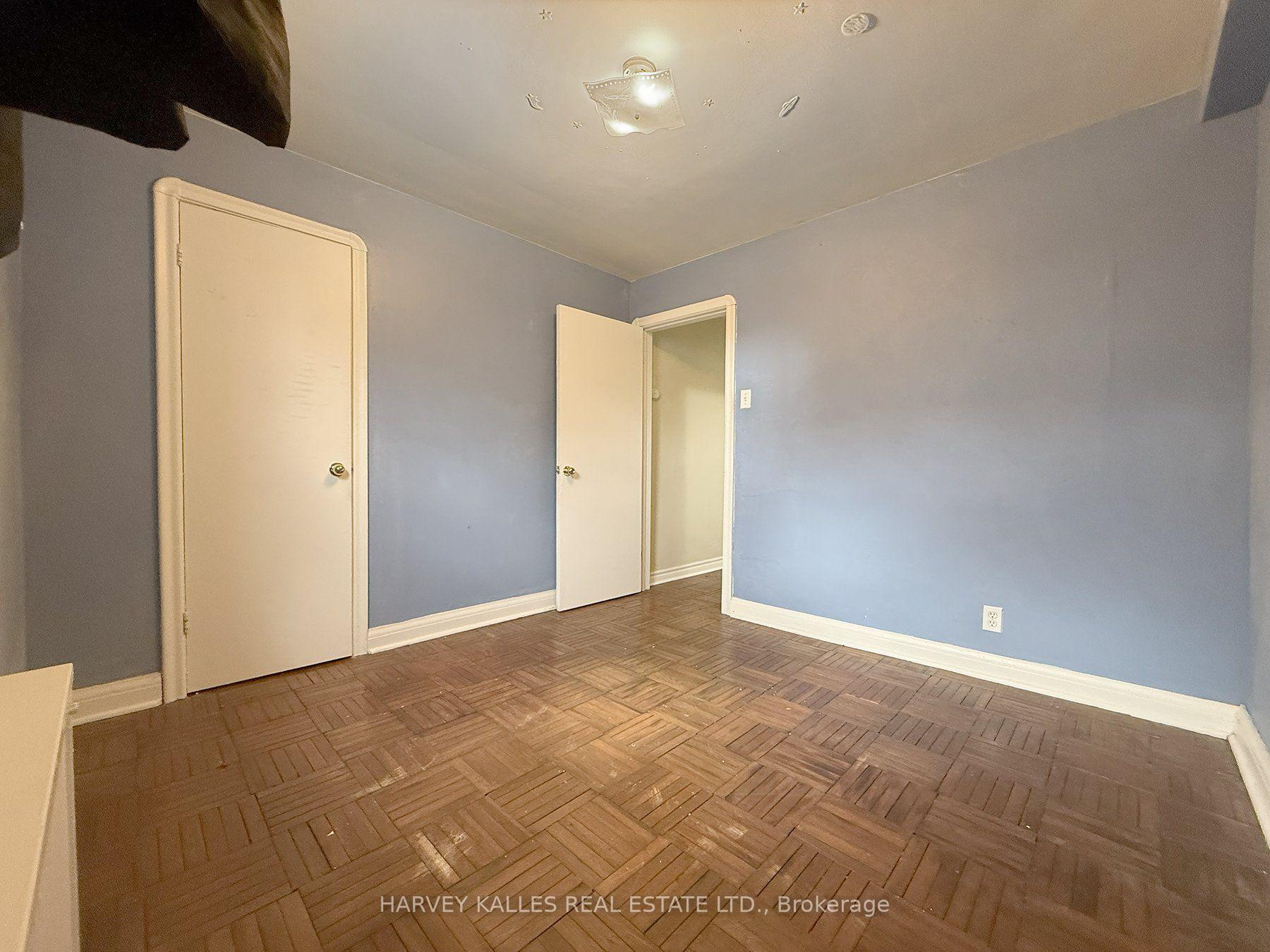 Photo 8 of Unit 2, 88 Trethewey Drive, North York, Beechborough-Greenbrook — HOMEH