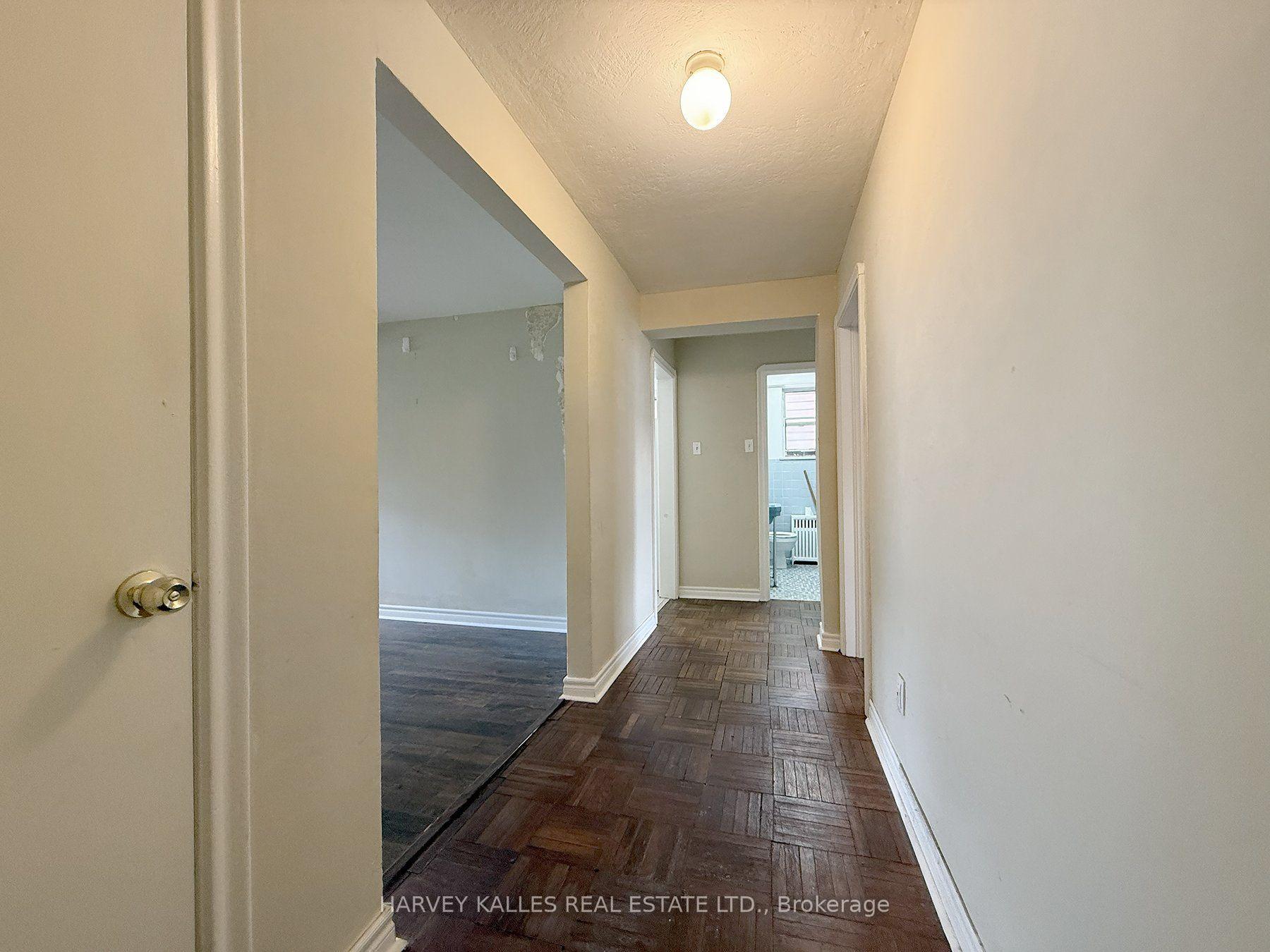 Photo 9 of Unit 2, 88 Trethewey Drive, North York, Beechborough-Greenbrook — HOMEH