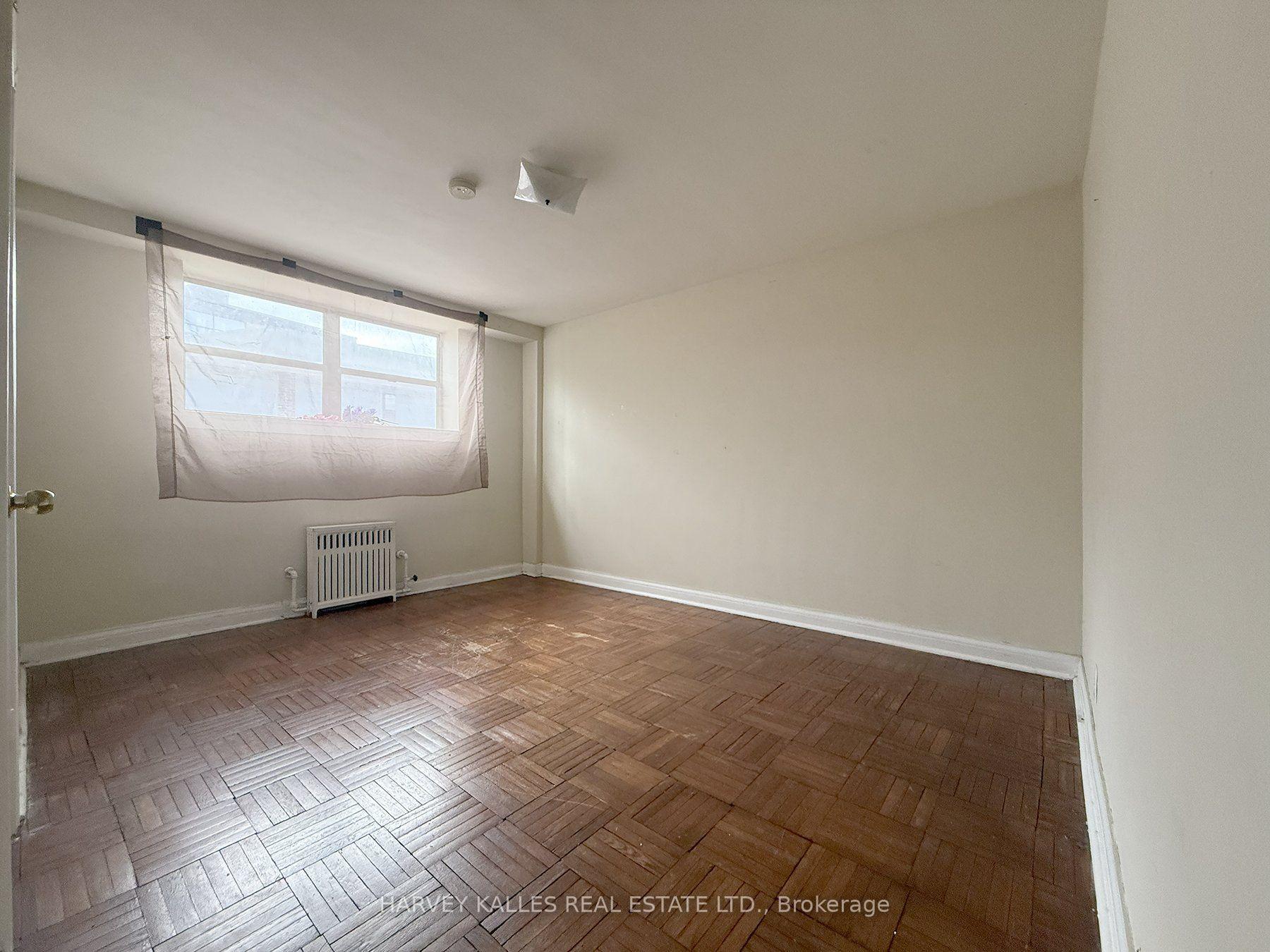 Photo 10 of Unit 2, 88 Trethewey Drive, North York, Beechborough-Greenbrook — HOMEH