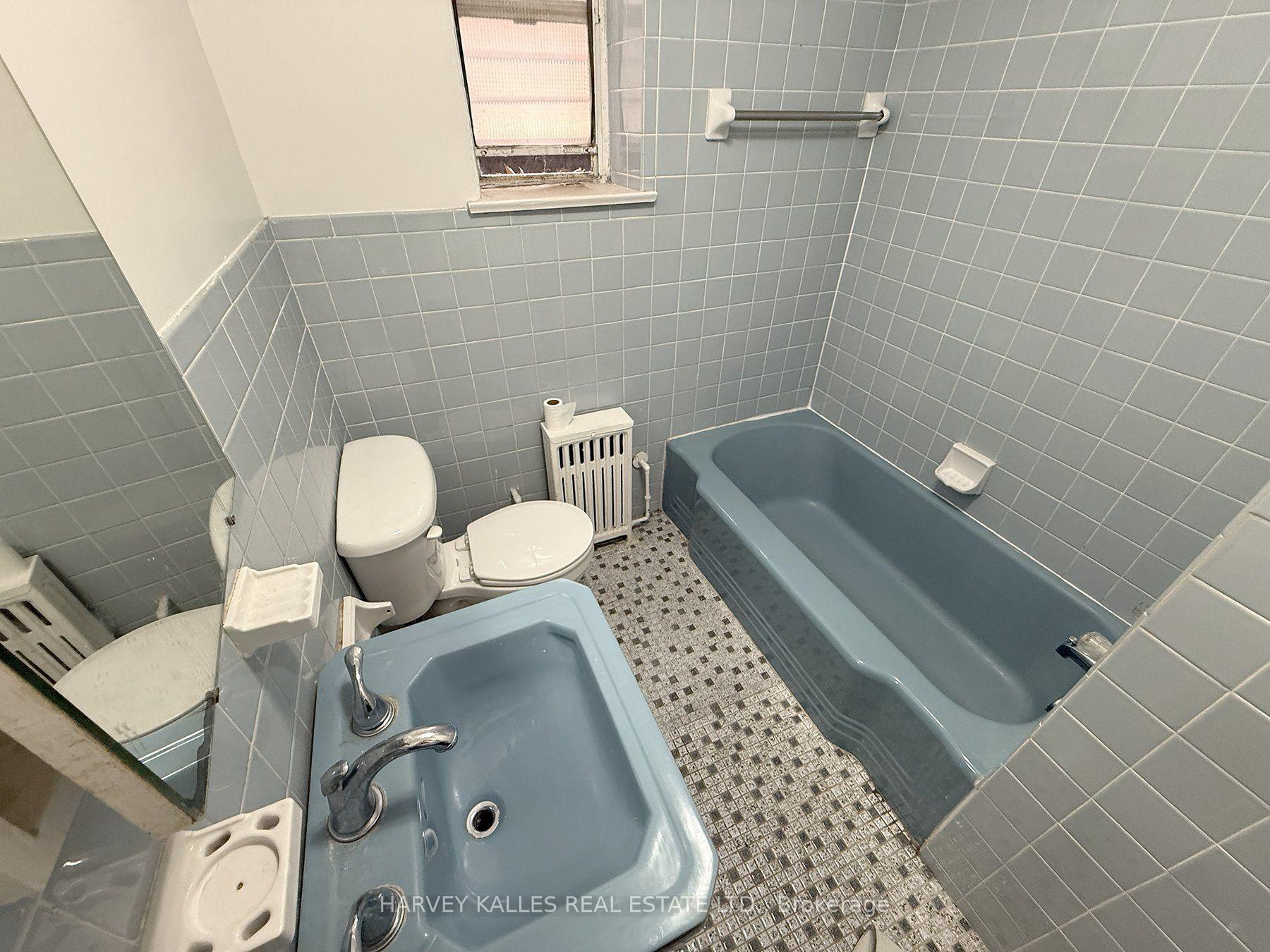Photo 12 of Unit 2, 88 Trethewey Drive, North York, Beechborough-Greenbrook — HOMEH