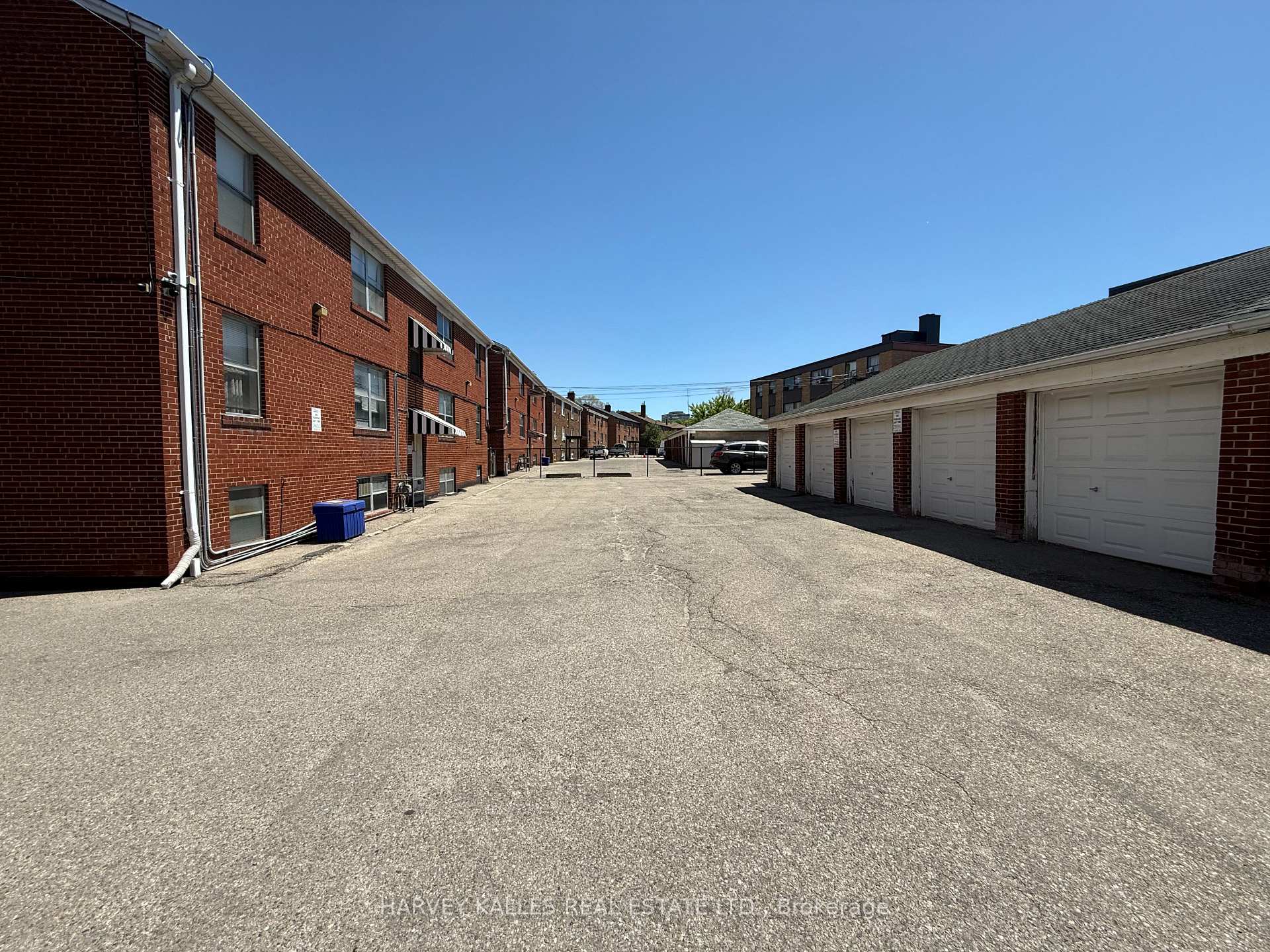 Photo 15 of Unit 2, 88 Trethewey Drive, North York, Beechborough-Greenbrook — HOMEH