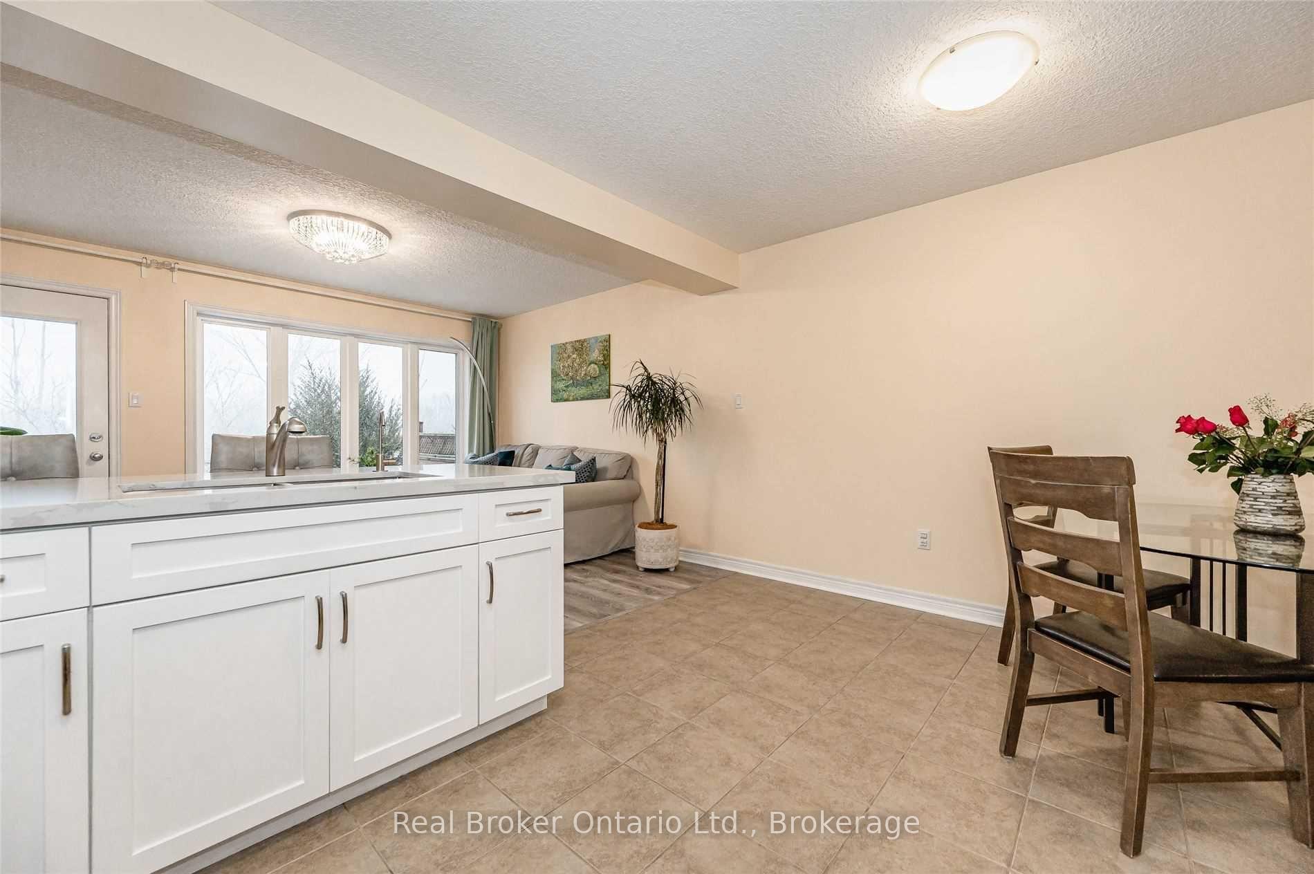 Photo 12 of 72 Mussen Street, Guelph, Victoria North — HOMEH
