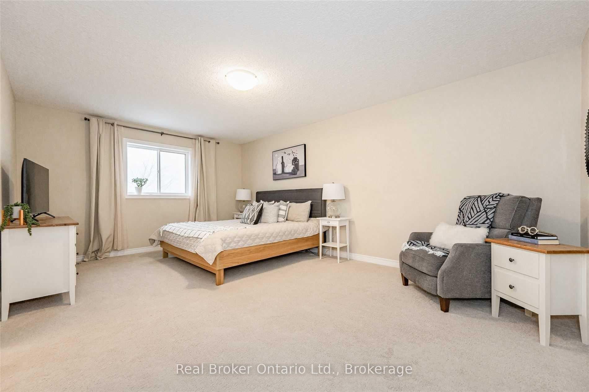 Photo 18 of 72 Mussen Street, Guelph, Victoria North — HOMEH