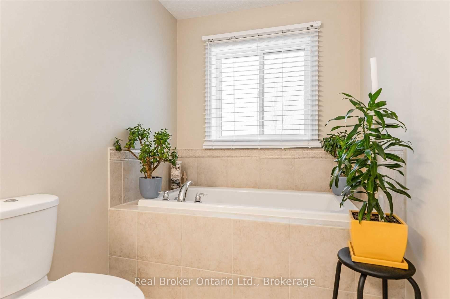 Photo 22 of 72 Mussen Street, Guelph, Victoria North — HOMEH