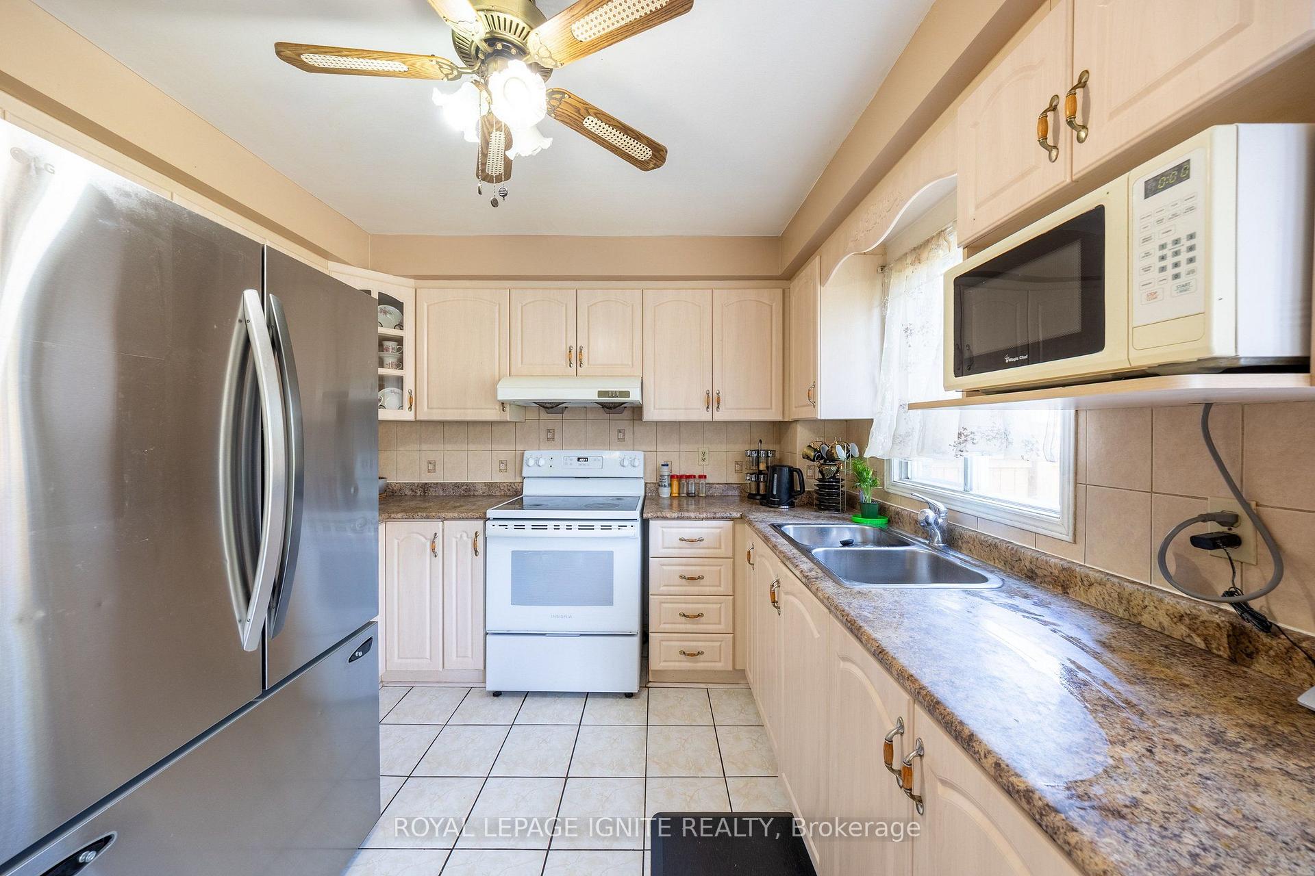 Photo 13 of 3694 Ellesmere Road, Scarborough, Highland Creek — HOMEH