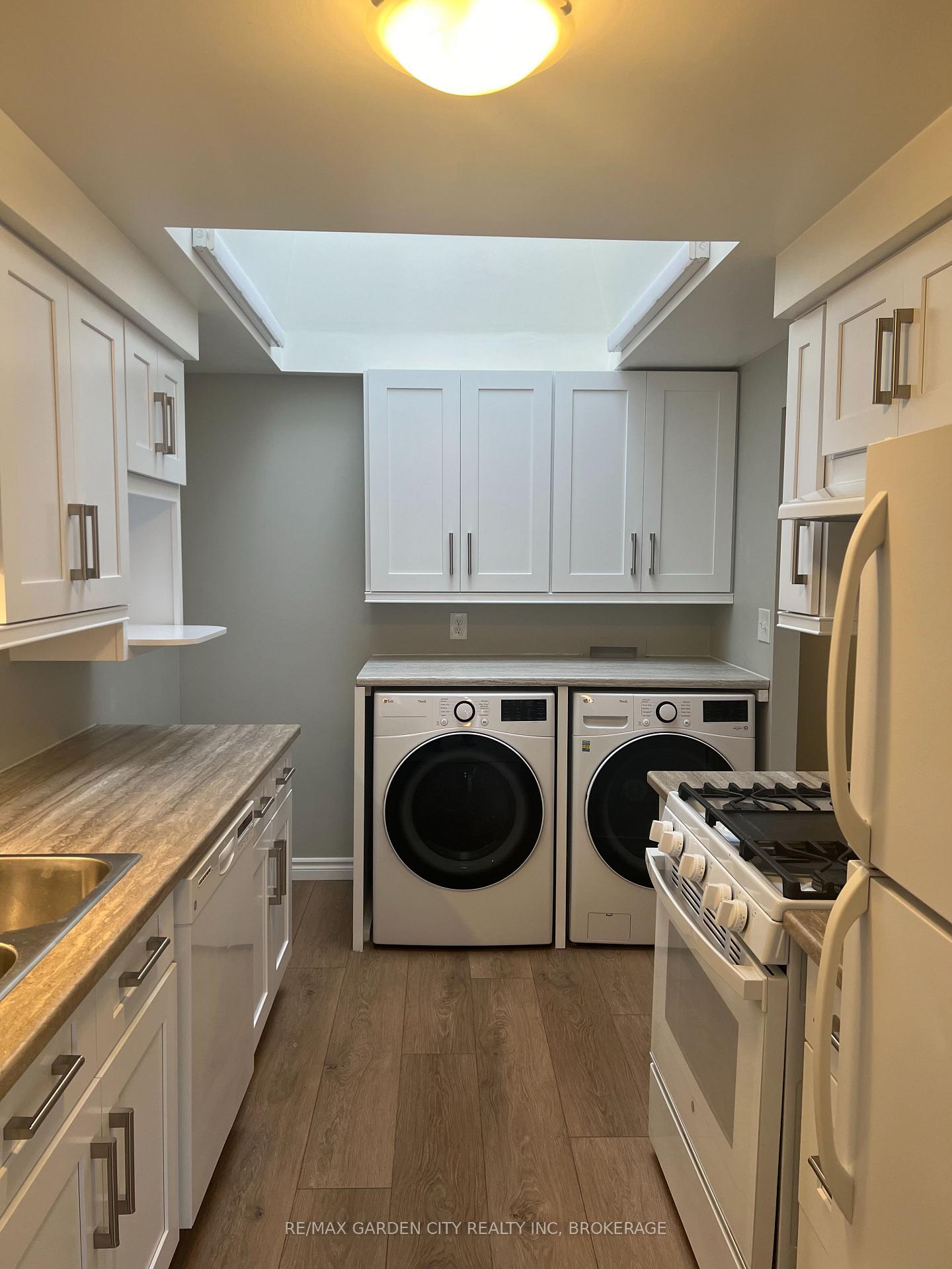 Photo 2 of Unit 1, 22 Bula Drive, St. Catharines, Lakeport — HOMEH