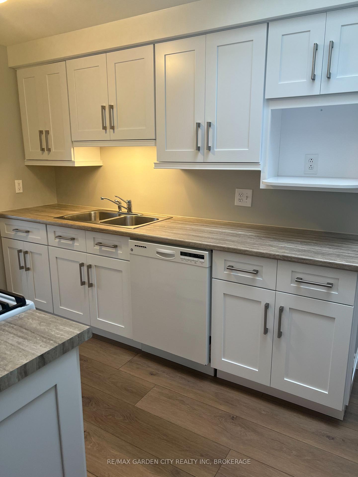 Photo 3 of Unit 1, 22 Bula Drive, St. Catharines, Lakeport — HOMEH