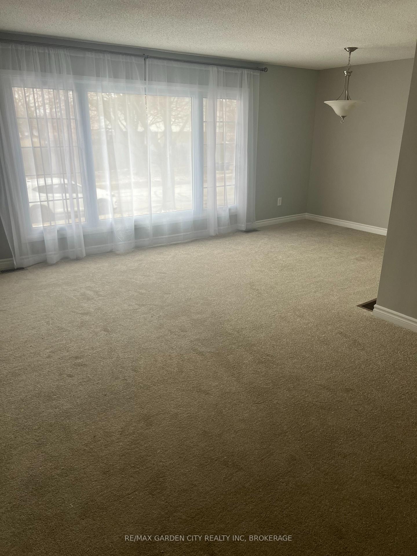 Photo 6 of Unit 1, 22 Bula Drive, St. Catharines, Lakeport — HOMEH
