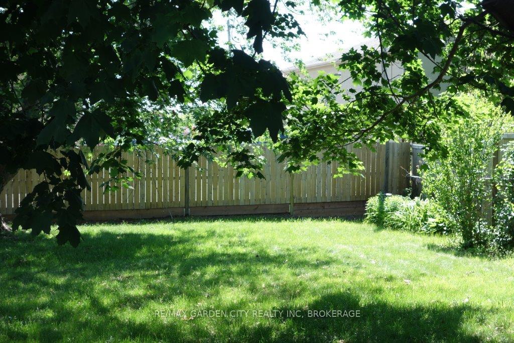 Photo 11 of Unit 1, 22 Bula Drive, St. Catharines, Lakeport — HOMEH