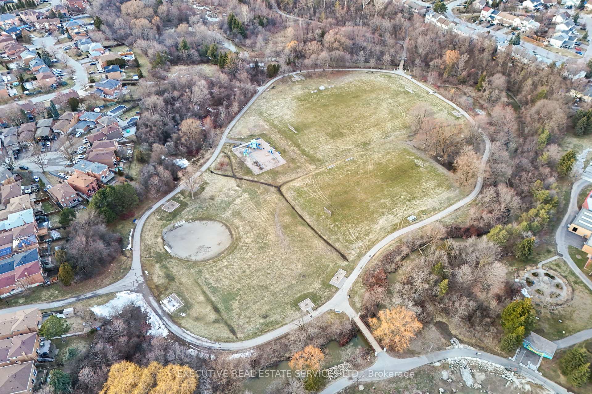 Photo 47 of 44 Lakecrest Trail, Brampton, Heart Lake West — HOMEH