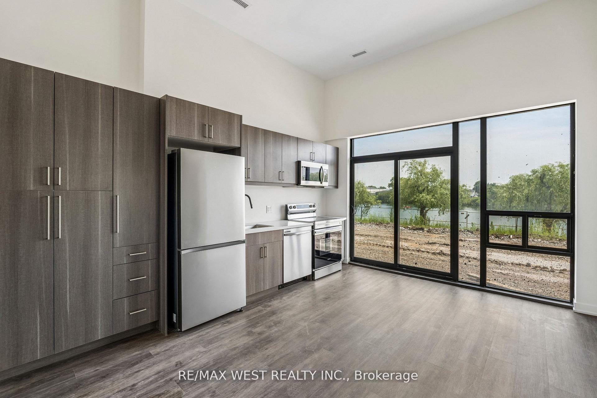 Photo 1 of Unit 114, 350 Prince Charles Drive S, Welland, Broadway — HOMEH