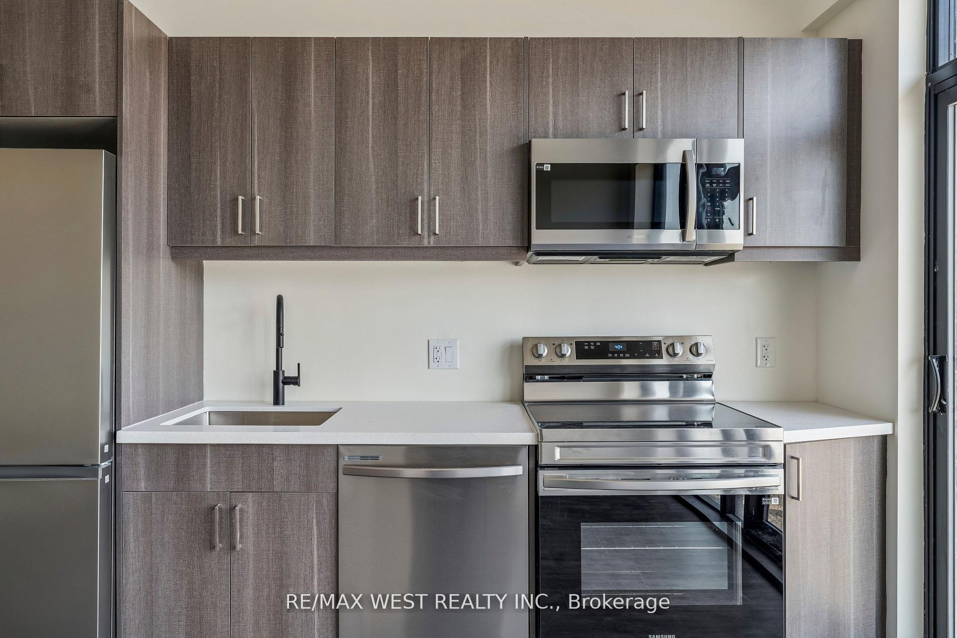 Photo 10 of Unit 114, 350 Prince Charles Drive S, Welland, Broadway — HOMEH