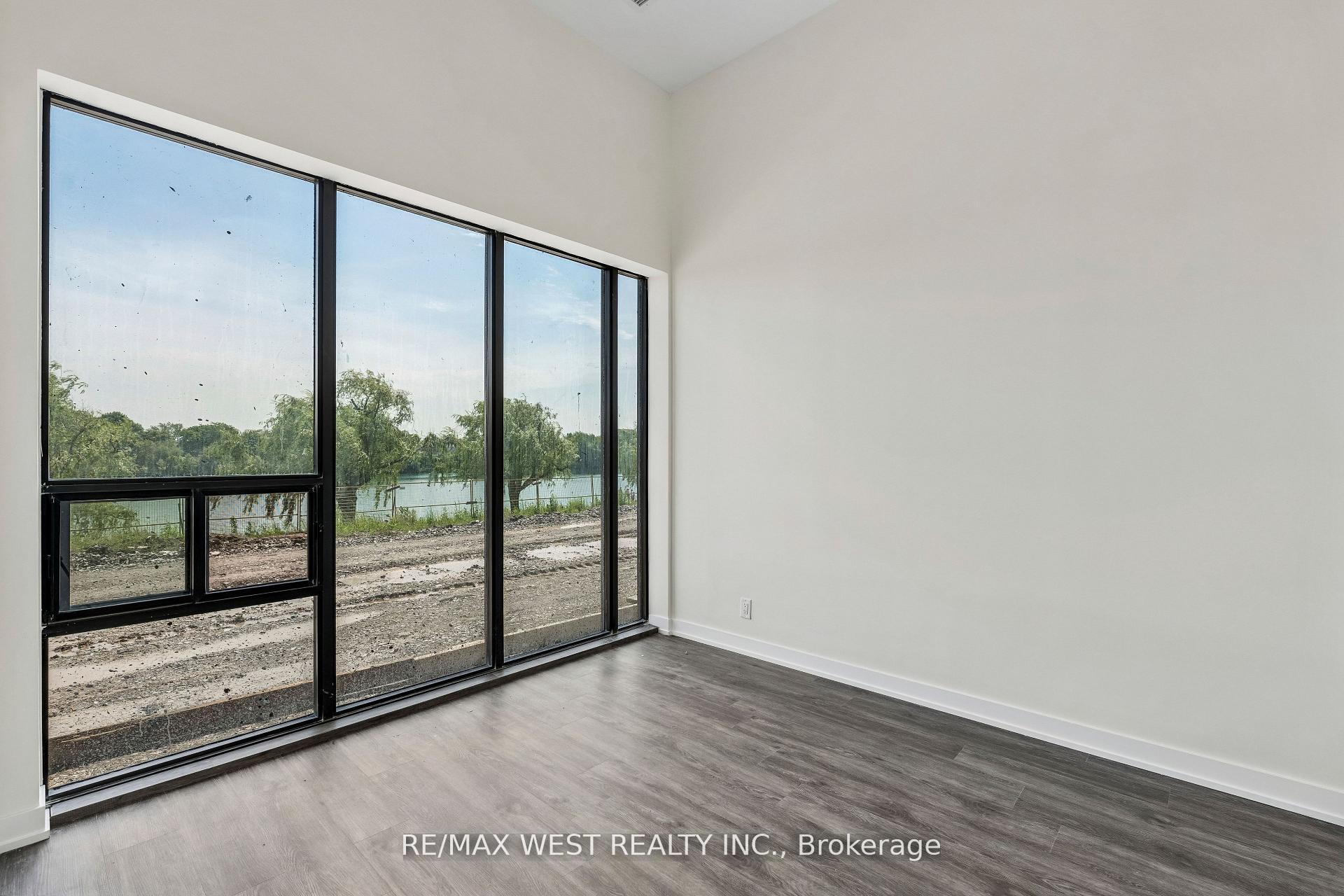 Photo 18 of Unit 114, 350 Prince Charles Drive S, Welland, Broadway — HOMEH