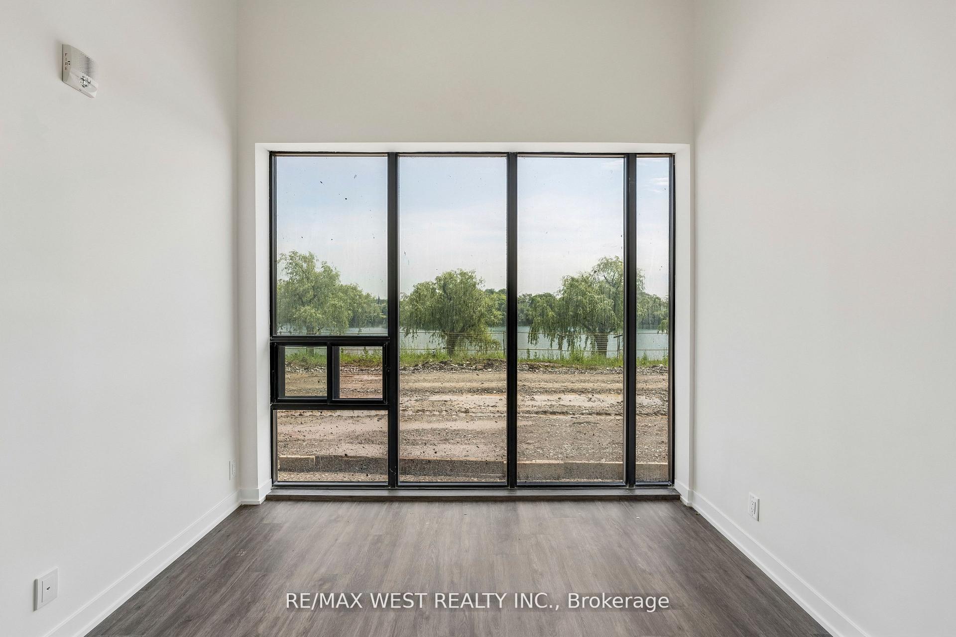 Photo 21 of Unit 114, 350 Prince Charles Drive S, Welland, Broadway — HOMEH
